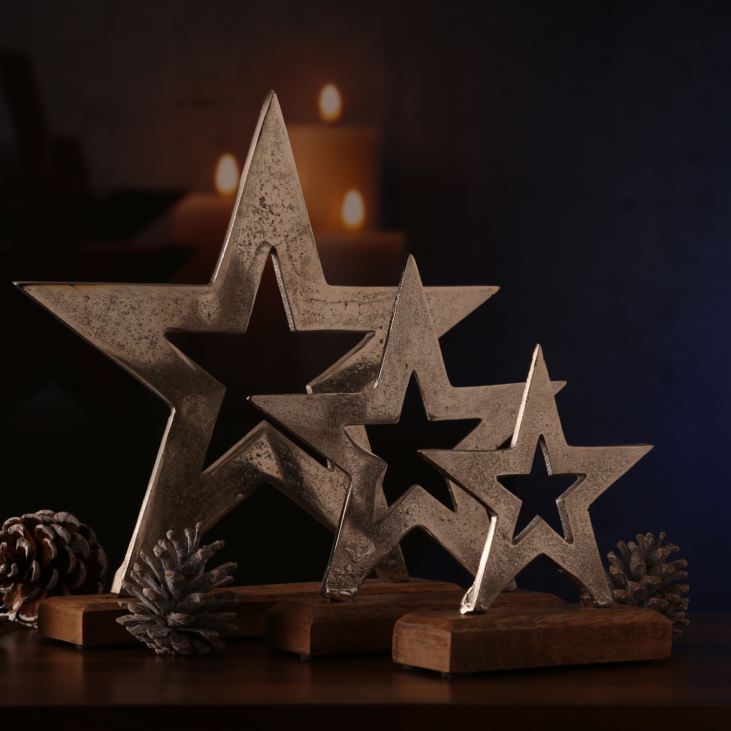Dekostern aus Aluminium - stehend - Mangoholzsockel - 28,7cm, 20cm, 15,5cm - natur, silber - 3er Set Dekostern aus Aluminium - stehend - Mangoholzsockel - 28,7cm, 20cm, 15,5cm - natur, silber - 3er Set