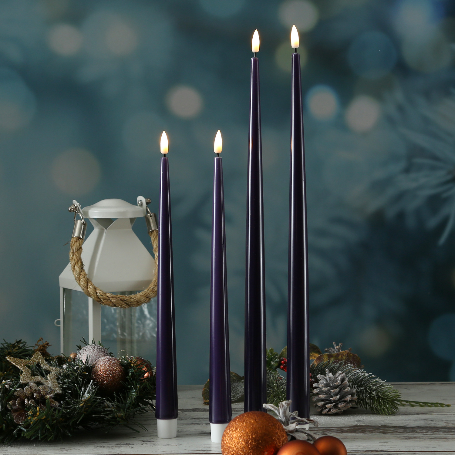 LED Stabkerzen ELLA - Echtwachs - realistische 3D Flamme - H: 38cm - dunkellilla - 2 Stück LED Stabkerzen ELLA - Echtwachs - realistische 3D Flamme - H: 38cm - dunkellilla - 2 Stück