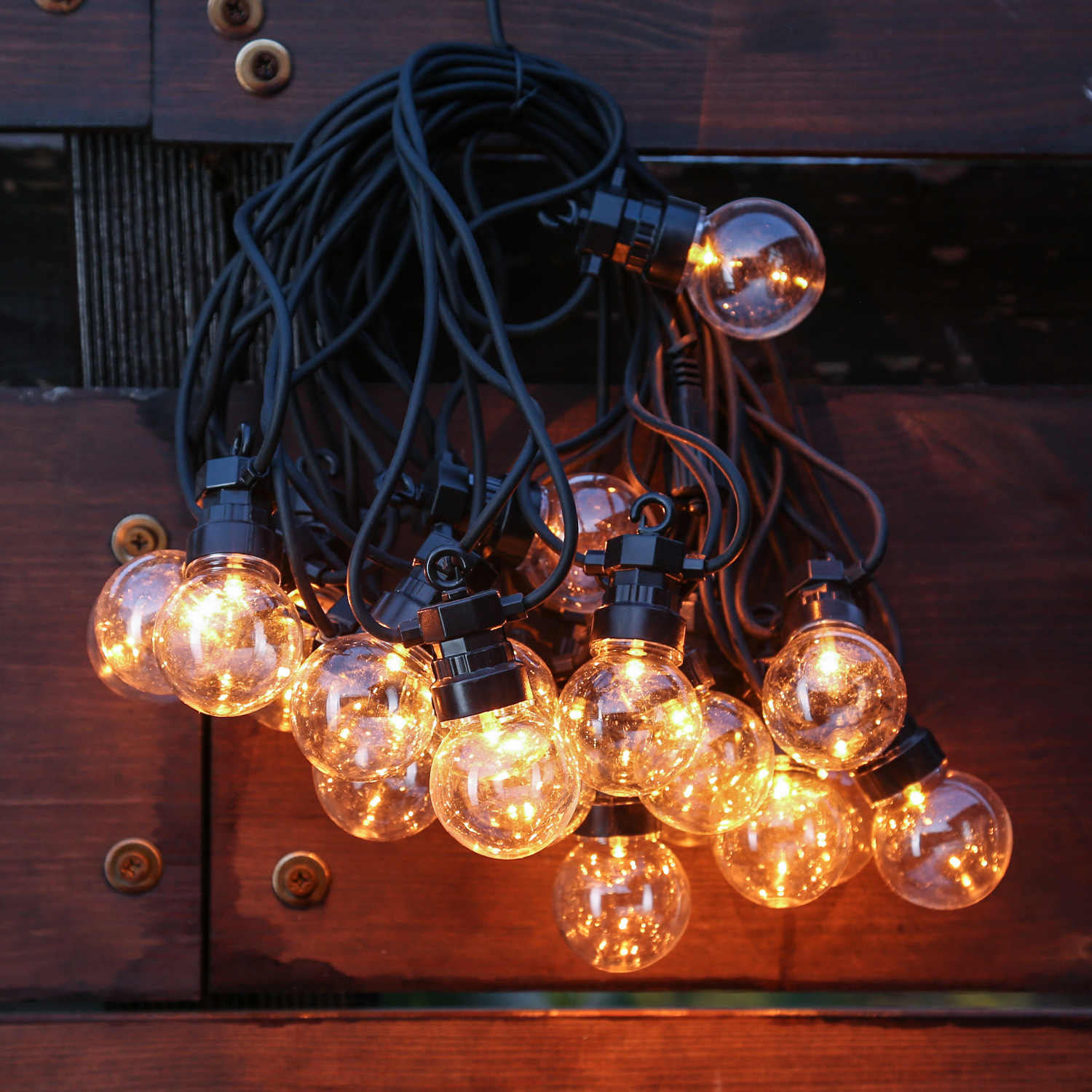 LED Party Lichterkette Circus - 20 ultra warmweiße LED - 8,8m - koppelbar bis 100 LED - Außentrafo LED Party Lichterkette Circus - 20 ultra warmweiße LED - 8,8m - koppelbar bis 100 LED - Außentrafo