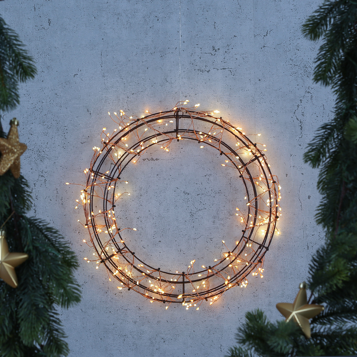 LED Metallkranz - hängend - je 150 warmweiße/bernsteinfarbene LED - D: 38cm - Außentrafo - schwarz LED Metallkranz - hängend - je 150 warmweiße/bernsteinfarbene LED - D: 38cm - Außentrafo - schwarz