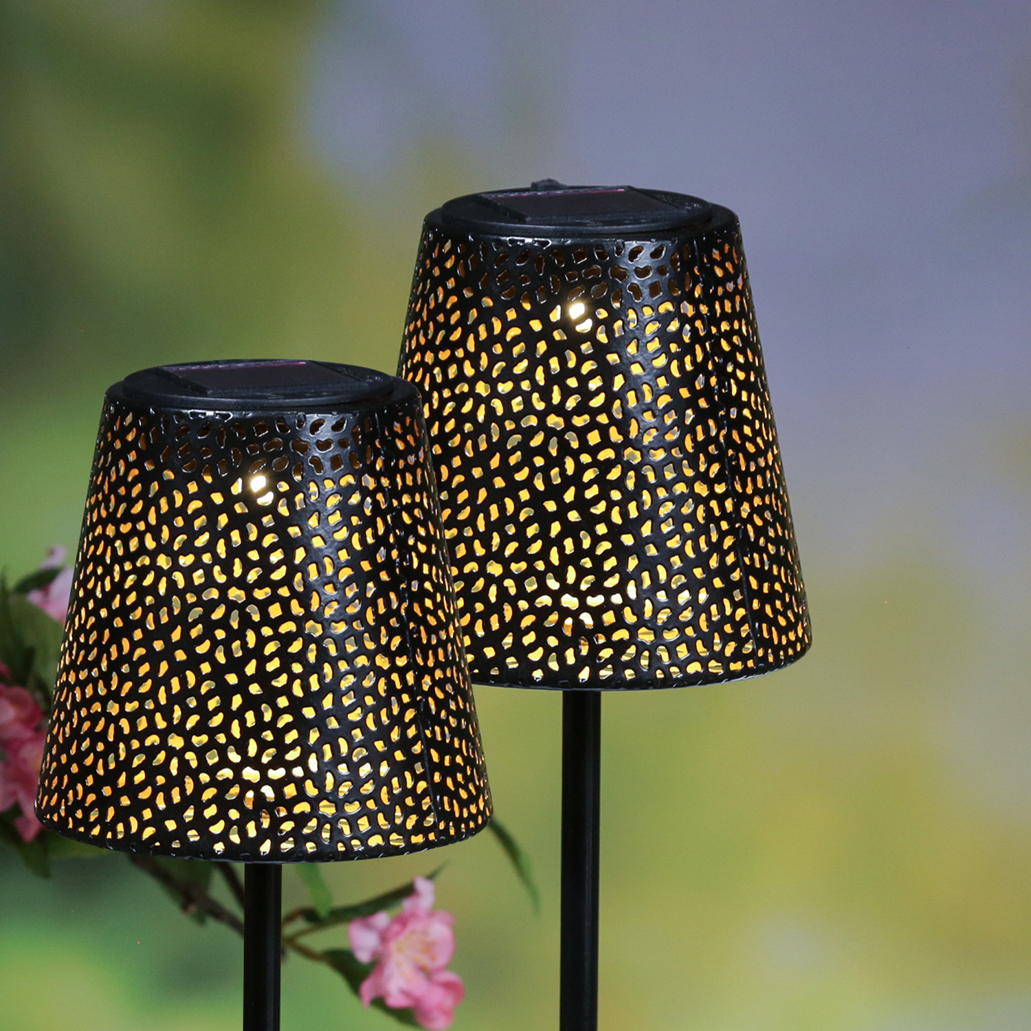 LED Solar Gartenleuchten Blumenmuster - Gartenstecker - H: 58cm - Lichtsensor - schwarz - 2 2St. LED Solar Gartenleuchten Blumenmuster - Gartenstecker - H: 58cm - Lichtsensor - schwarz - 2 2St.