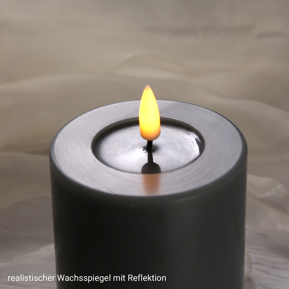 LED Stumpenkerze MIA - Echtwachs - realistische 3D Flamme - H: 15cm - Batteriebetrieb - grau LED Stumpenkerze MIA - Echtwachs - realistische 3D Flamme - H: 15cm - Batteriebetrieb - grau