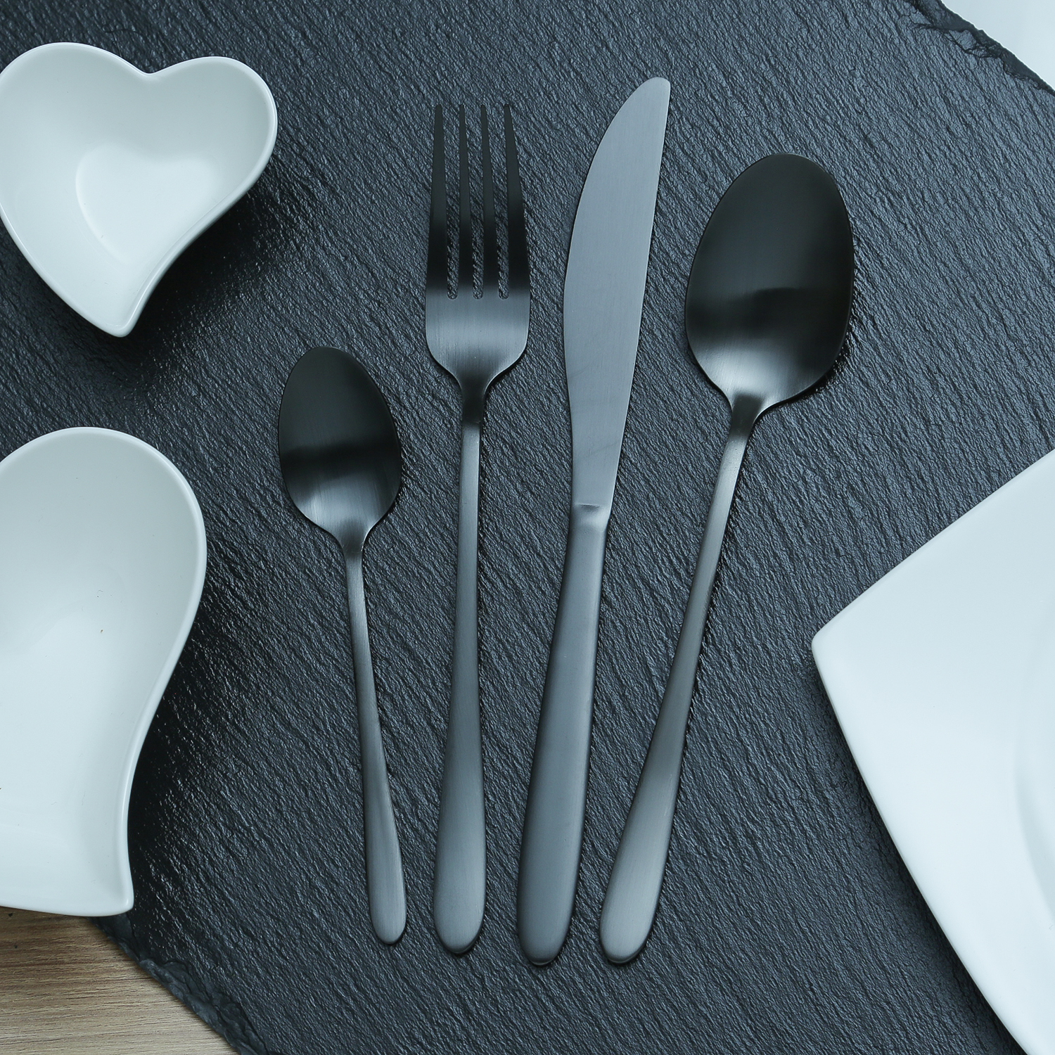 Besteck Set BRIT - Edelstahl - 16-teilig - je 4x Messer, Gabel, Löffel, Teelöffel - schwarz matt