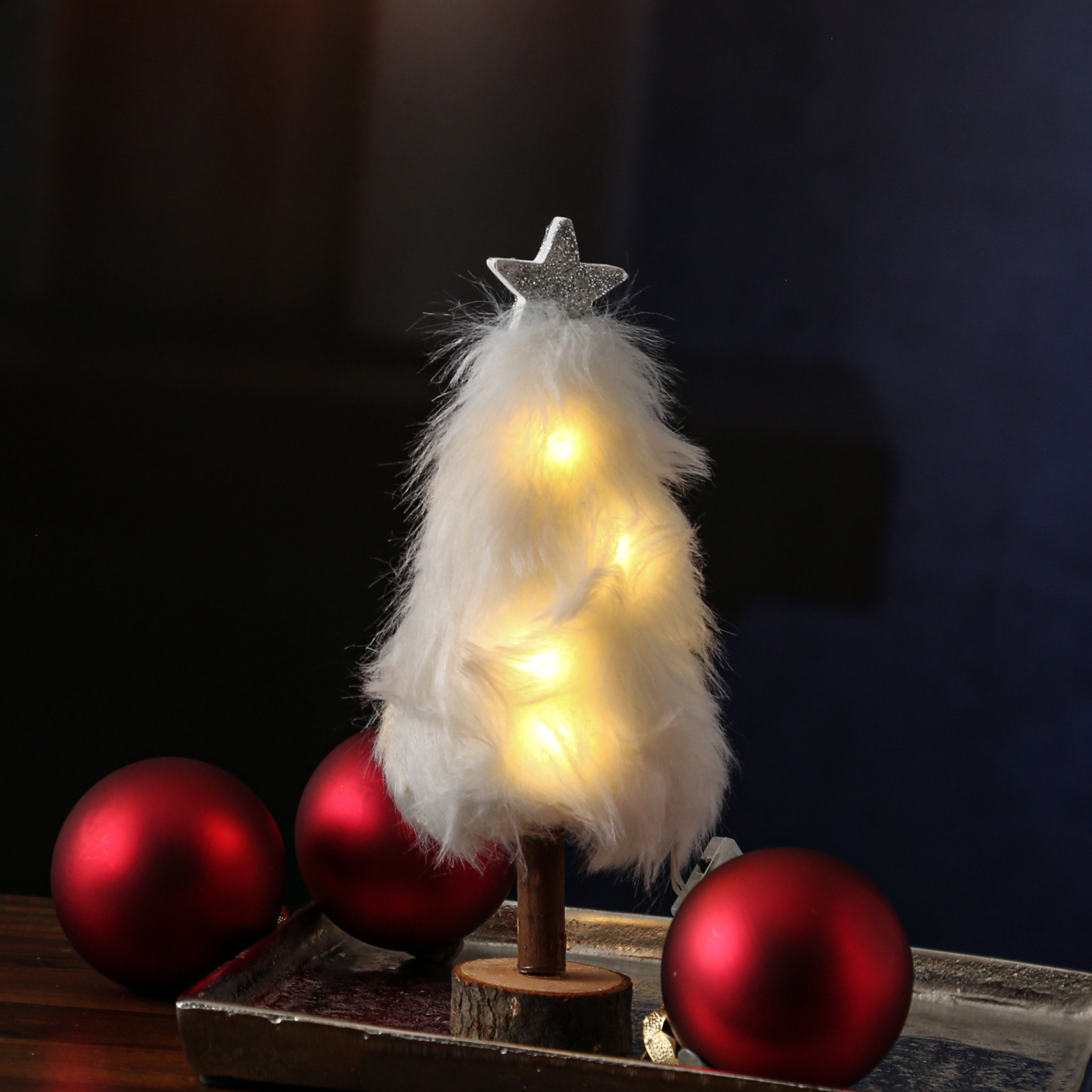 LED Dekobaum PLÜSCH - Holz - Plüschfell - warmweiße LED - Sternspitze - H: 19,5cm - Batterie - weiß LED Dekobaum PLÜSCH - Holz - Plüschfell - warmweiße LED - Sternspitze - H: 19,5cm - Batterie - weiß