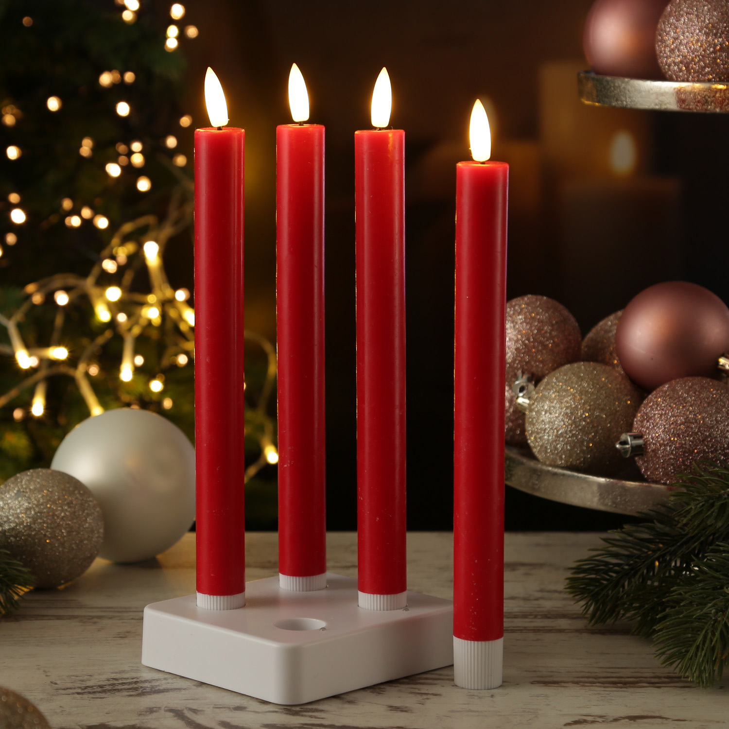 LED Stabkerzen LISA - Echtwachs - mit Ladestation - inkl. Fernbedienung - H: 25cm - rot - 4er Set LED Stabkerzen LISA - Echtwachs - mit Ladestation - inkl. Fernbedienung - H: 25cm - rot - 4er Set