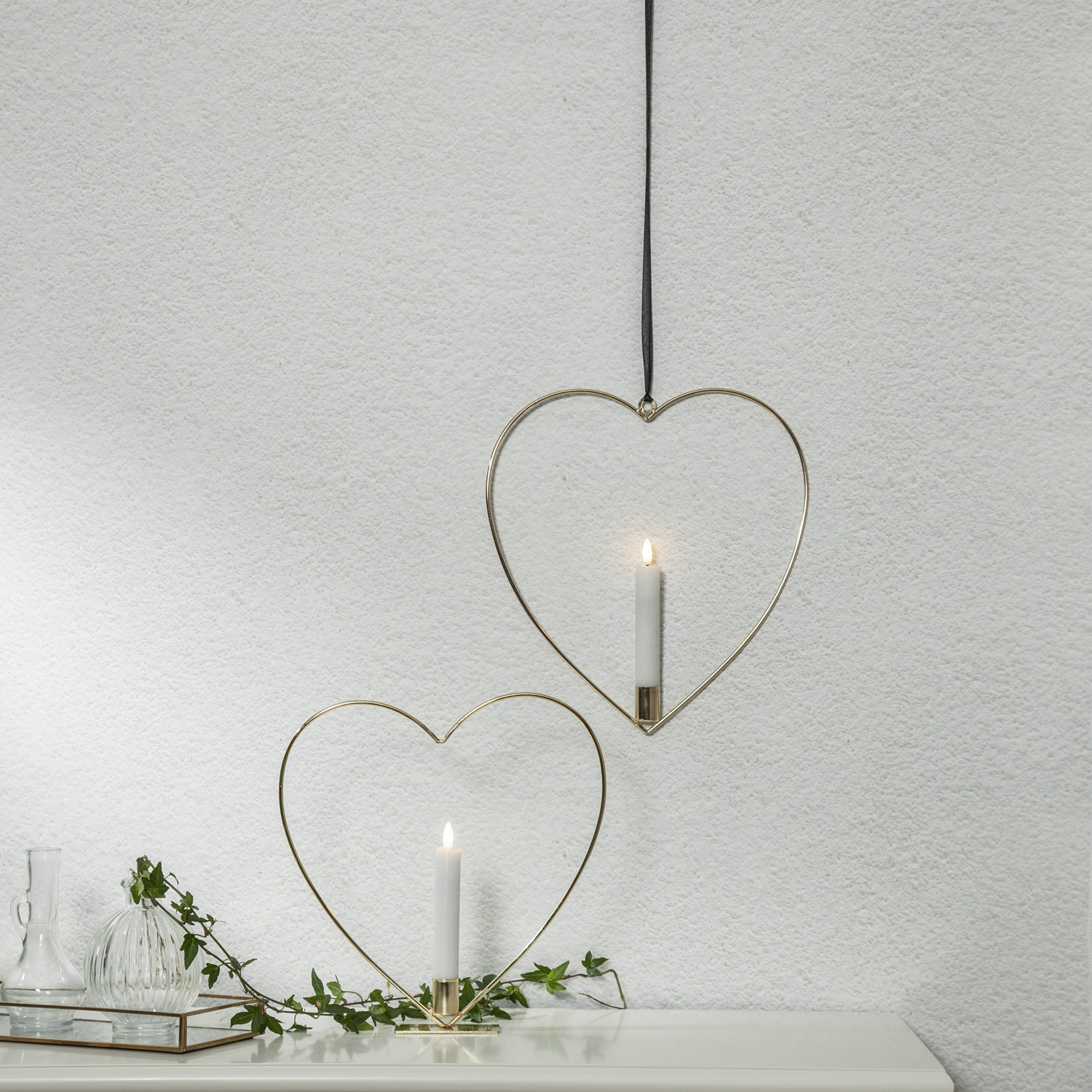 LED Stabkerzenhalter in Herzform inkl. Stabkerze - Metall - stehend - Batterie - Innen - gold LED Stabkerzenhalter in Herzform inkl. Stabkerze - Metall - stehend - Batterie - Innen - gold