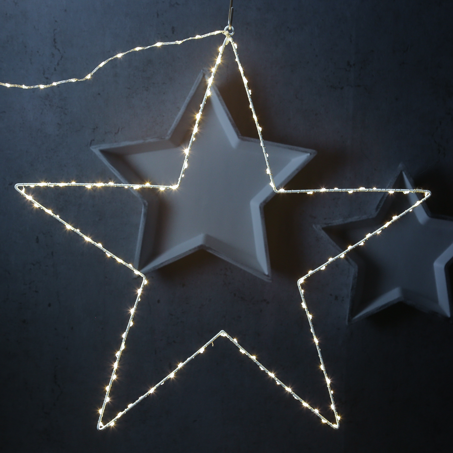 LED Stern - Metallstern - hängend - 180 warmweiße LED - H: 60cm - Timer - Außentrafo - weiß LED Stern - Metallstern - hängend - 180 warmweiße LED - H: 60cm - Timer - Außentrafo - weiß