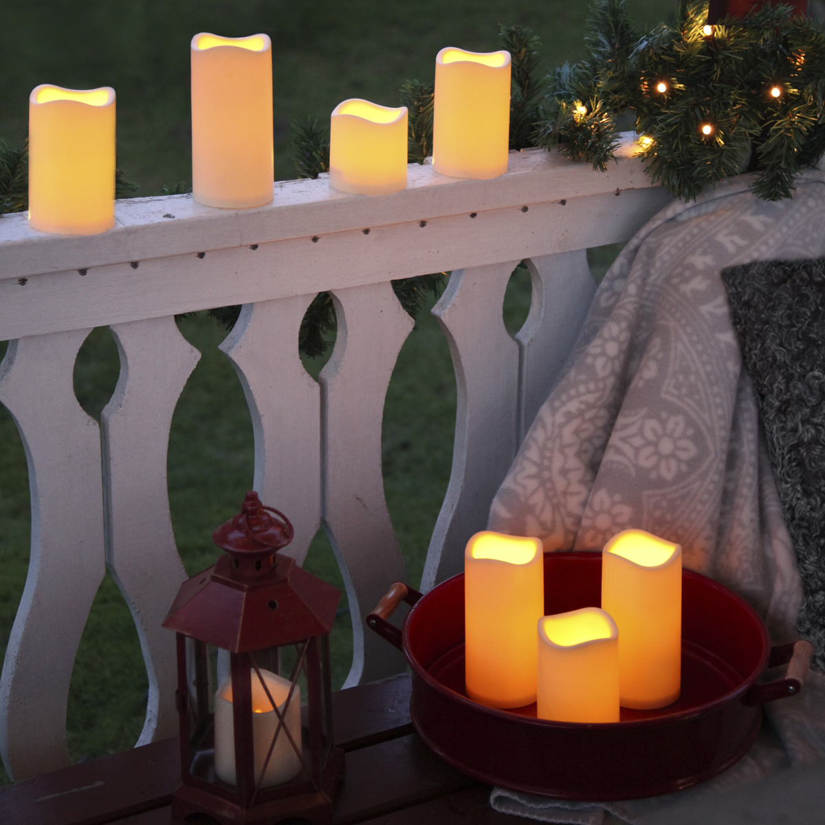 LED Stumpenkerze "Paul" - flackernde LED - H: 11,5cm - Batteriebetrieb - Timer - outdoor - creme LED Stumpenkerze "Paul" - flackernde LED - H: 11,5cm - Batteriebetrieb - Timer - outdoor - creme