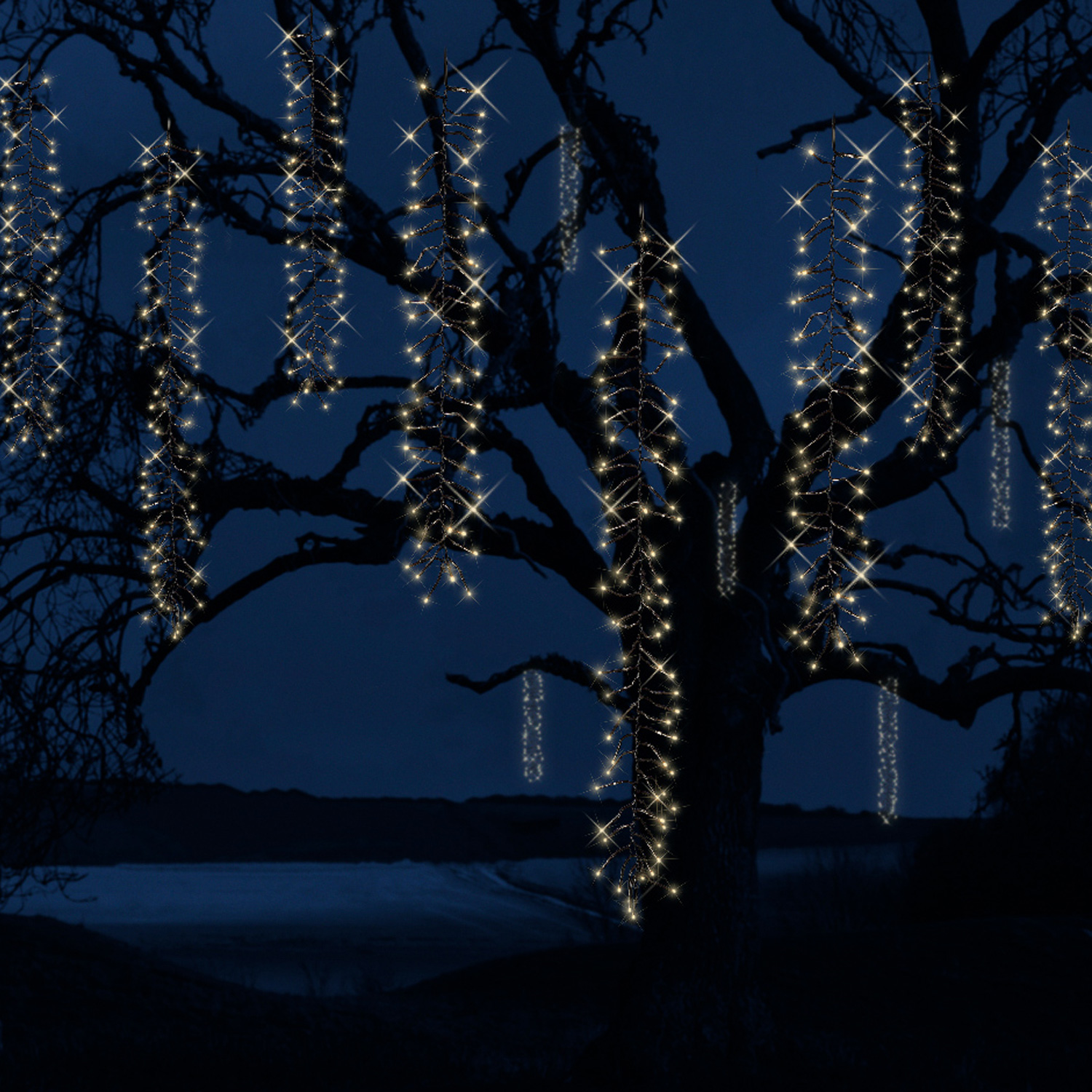 LED Lichterkette Kaskadenbeleuchtung - 18 Stränge - 1080 warmweiße/bernsteinfarbene LED - 8Funkt.