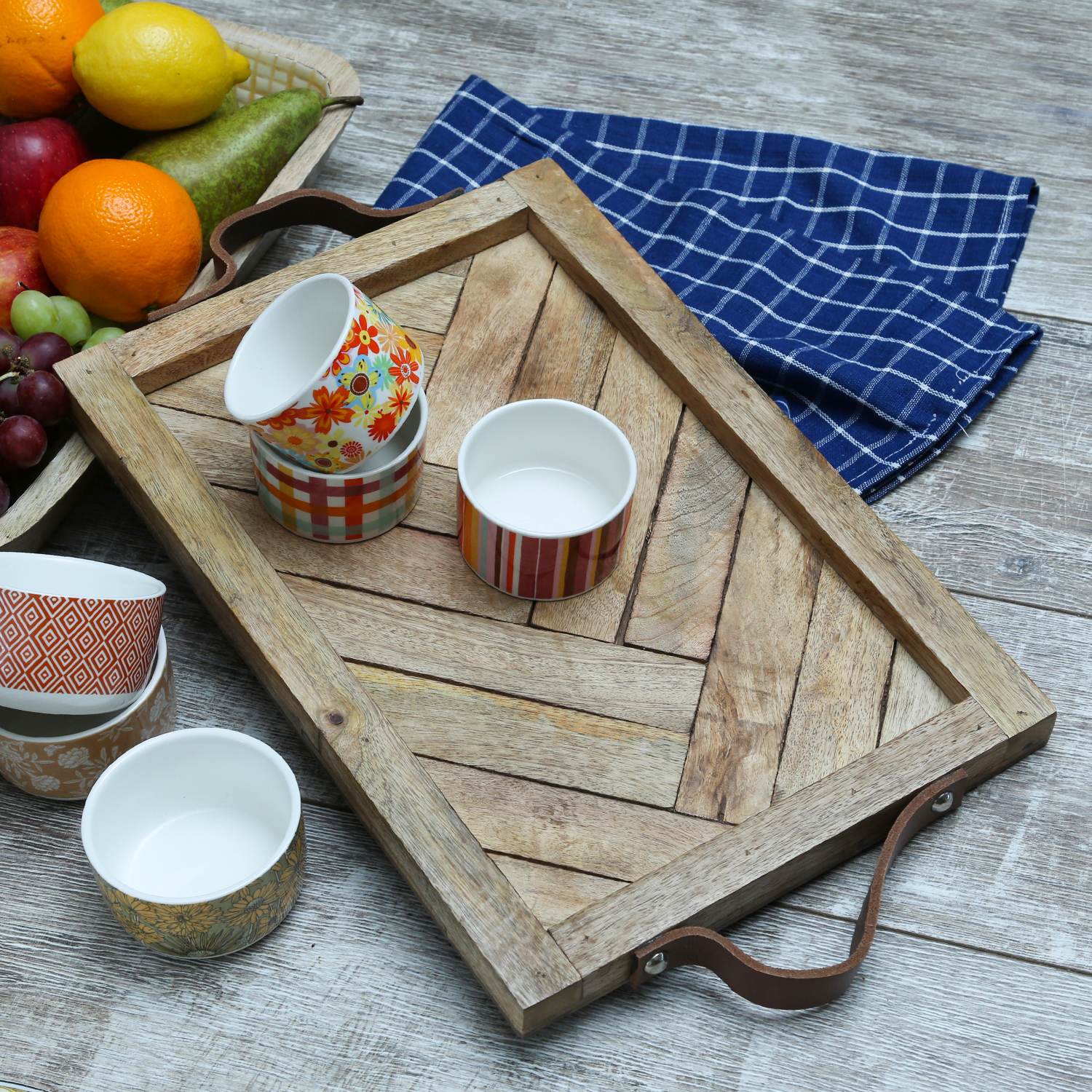 Holztablett - Dekotablett - Kunstledergriffe - rechteckig - Mangoholz - L: 41cm - H: 3cm - natur Holztablett - Dekotablett - Kunstledergriffe - rechteckig - Mangoholz - L: 41cm - H: 3cm - natur