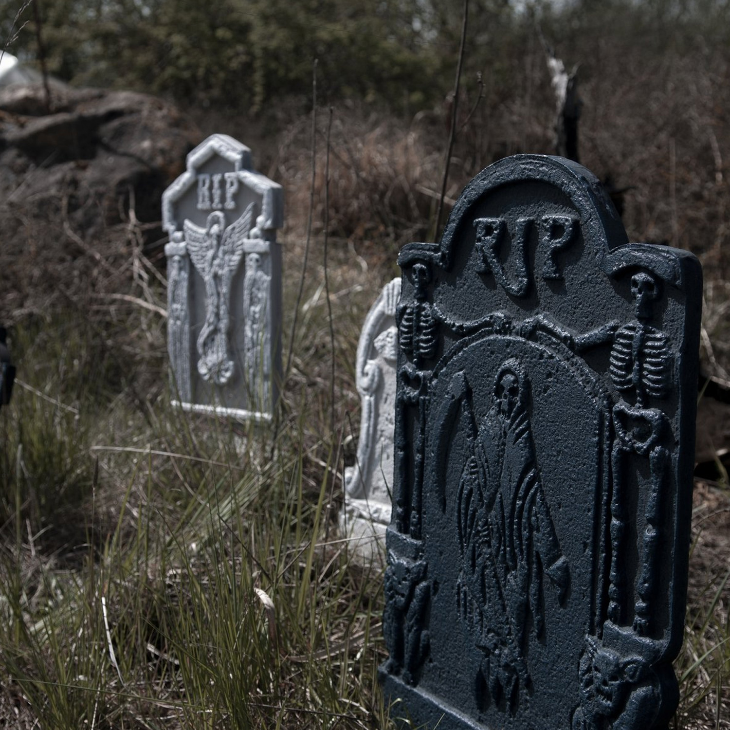 Halloween Grabsteinset "Friedhof" - Gruseldekoration innen und außen - 6-teilig