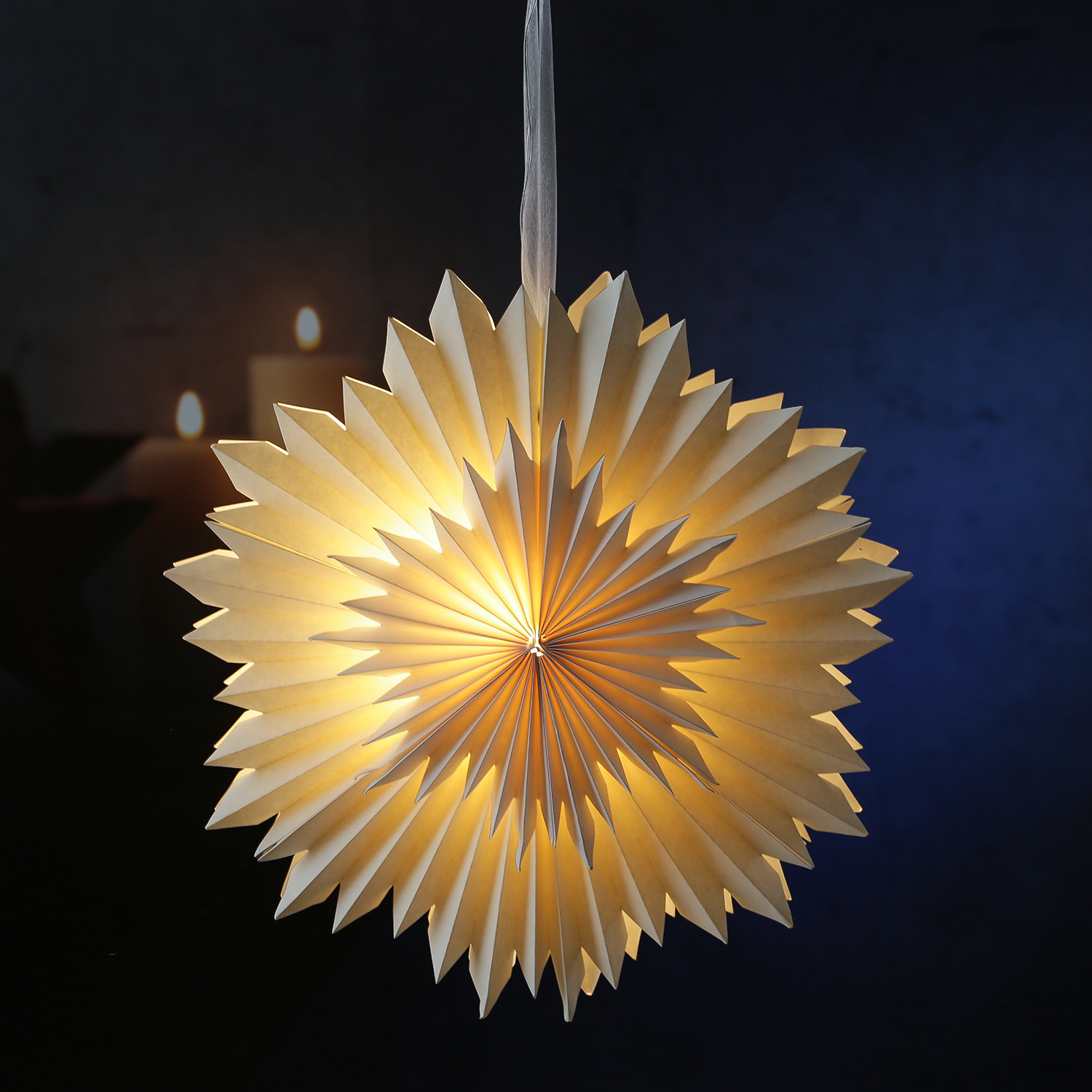 LED Papierstern EISBLUME - hängend - 6 warmweiße LED - D: 40cm - Batterie - Timer - weiß LED Papierstern EISBLUME - hängend - 6 warmweiße LED - D: 40cm - Batterie - Timer - weiß