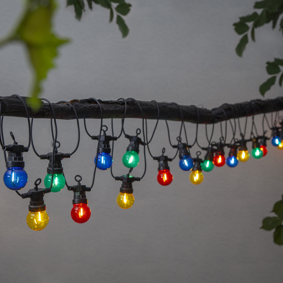 LED Lichterkette CIRCUS - 20 kleine bunte Kugeln - Filament LED - 8,8m - inkl.Trafo - outdoor LED Lichterkette CIRCUS - 20 kleine bunte Kugeln - Filament LED - 8,8m - inkl.Trafo - outdoor