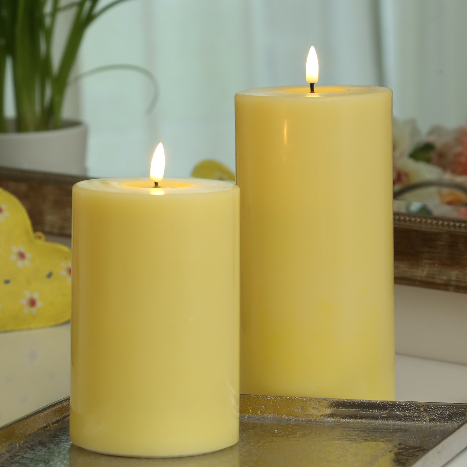 LED Stumpenkerze MIA - Echtwachs - realistische 3D Flamme - H: 15cm D: 10cm - Batteriebetrieb - gelb LED Stumpenkerze MIA - Echtwachs - realistische 3D Flamme - H: 15cm D: 10cm - Batteriebetrieb - gelb