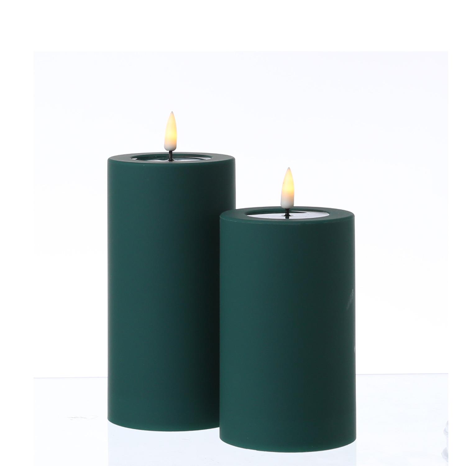 LED Stumpenkerze MIA - Kunststoff - realistische 3D Flamme - H: 12,5cm - für Außen - dunkelgrün LED Stumpenkerze MIA - Kunststoff - realistische 3D Flamme - H: 12,5cm - für Außen - dunkelgrün