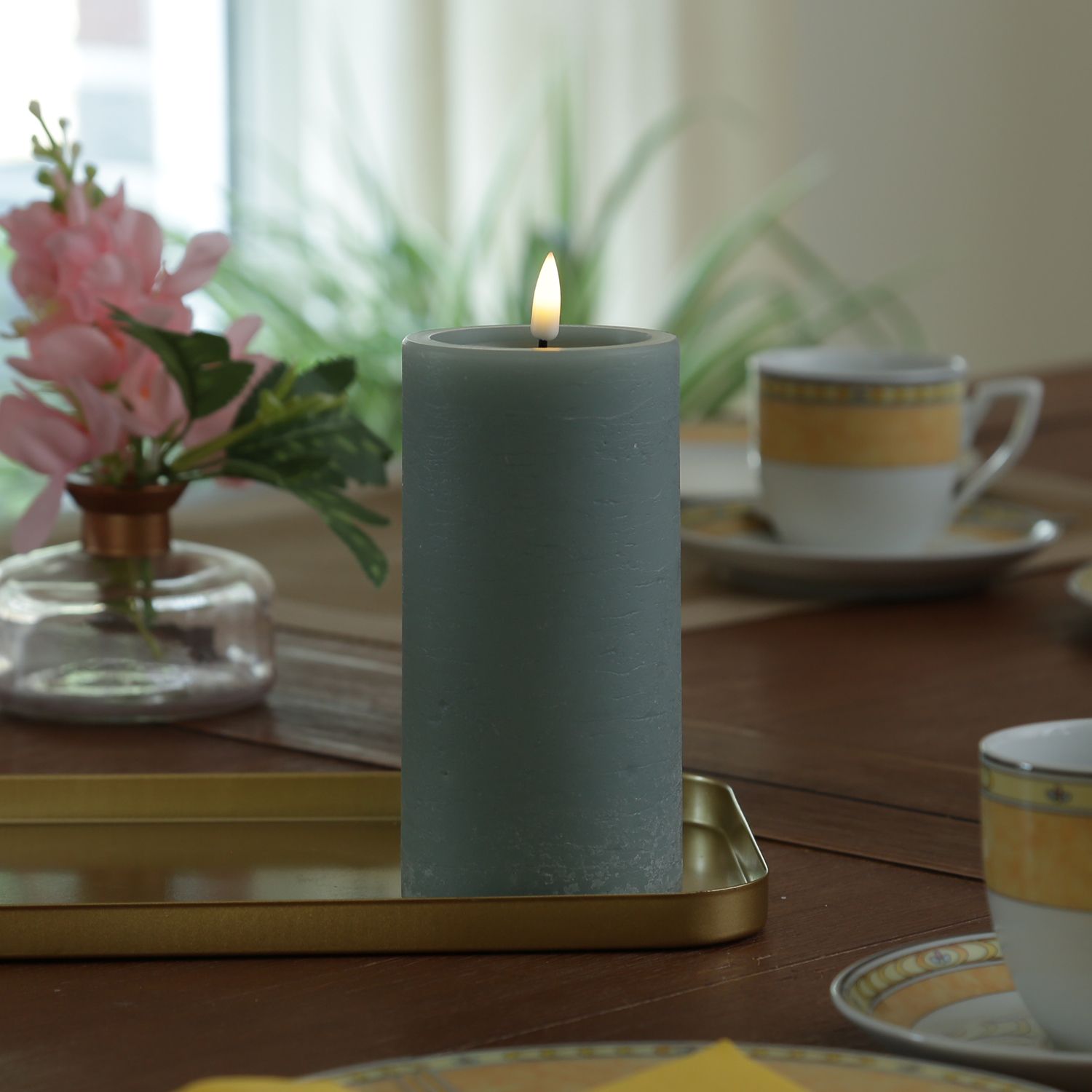 LED Kerze UNIQUE - Rustik-Optik - Echtwachs - H: 15cm - D: 7,5cm - bis zu 1500 Std. - salbeigrün LED Kerze UNIQUE - Rustik-Optik - Echtwachs - H: 15cm - D: 7,5cm - bis zu 1500 Std. - salbeigrün