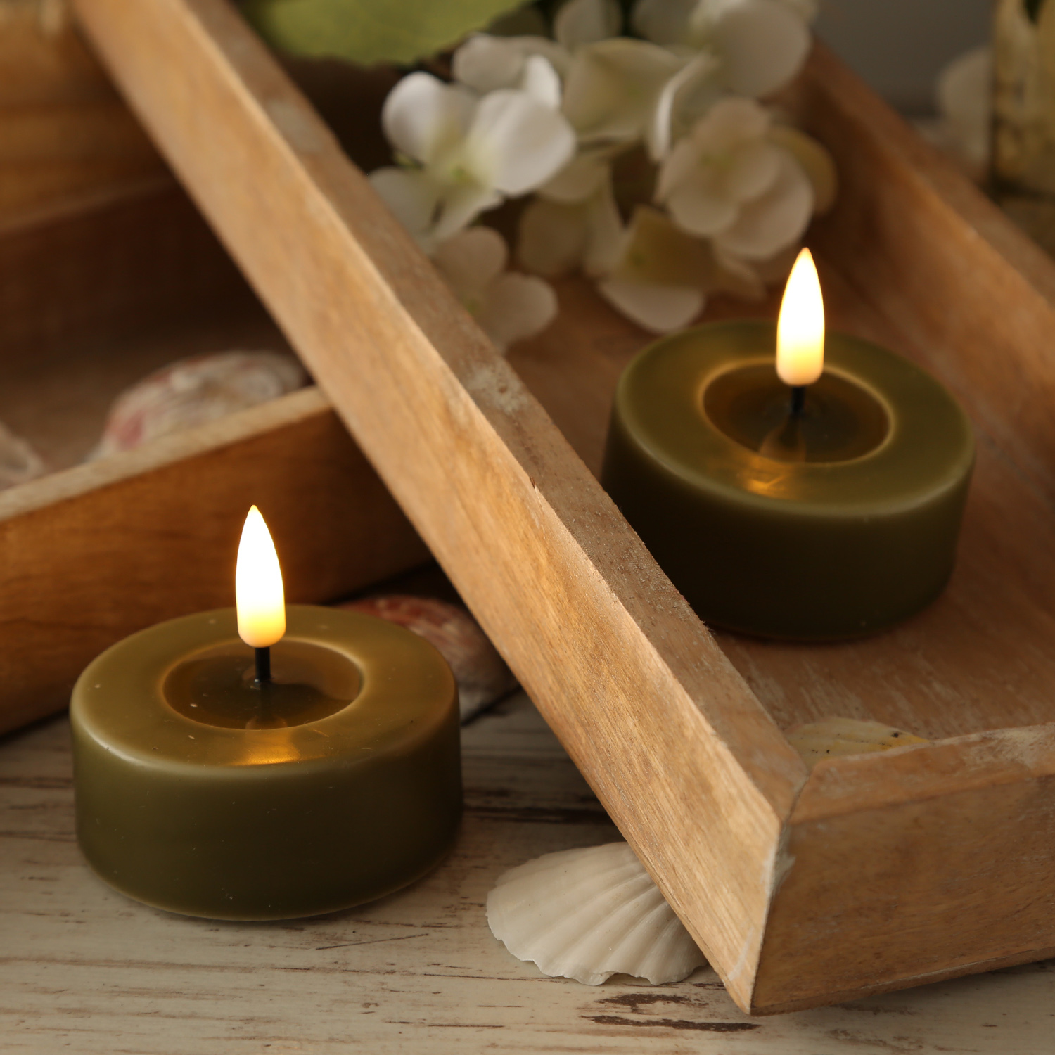 LED Teelichter MIA - Kunststoff - realistische 3D Flamme - D: 6,1cm - olivgrün - 2 Stk. LED Teelichter MIA - Kunststoff - realistische 3D Flamme - D: 6,1cm - olivgrün - 2 Stk.