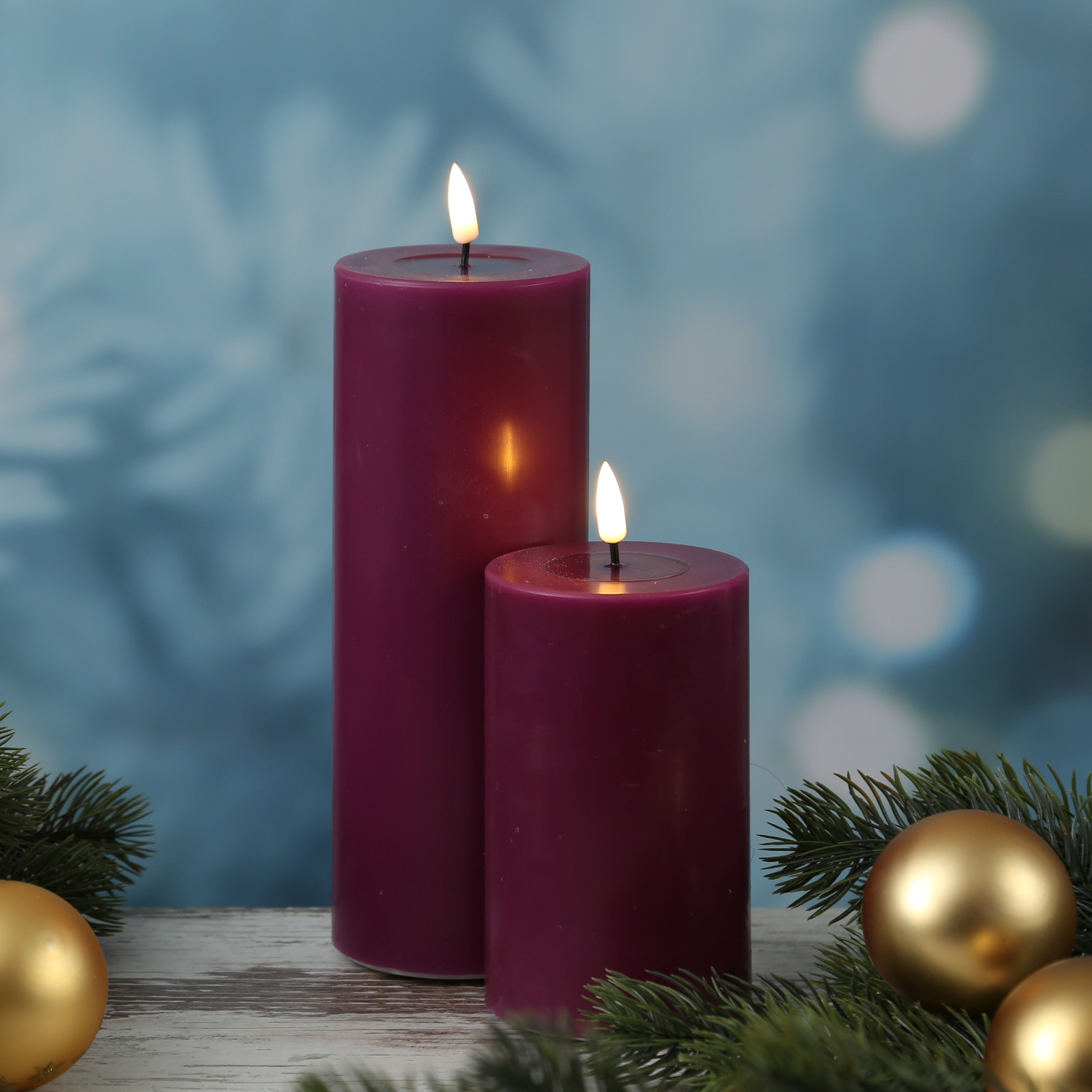 LED Stumpenkerze MIA - Echtwachs - realistische 3D Flamme - H: 12,5cm - D: 7,5cm - beere LED Stumpenkerze MIA - Echtwachs - realistische 3D Flamme - H: 12,5cm - D: 7,5cm - beere