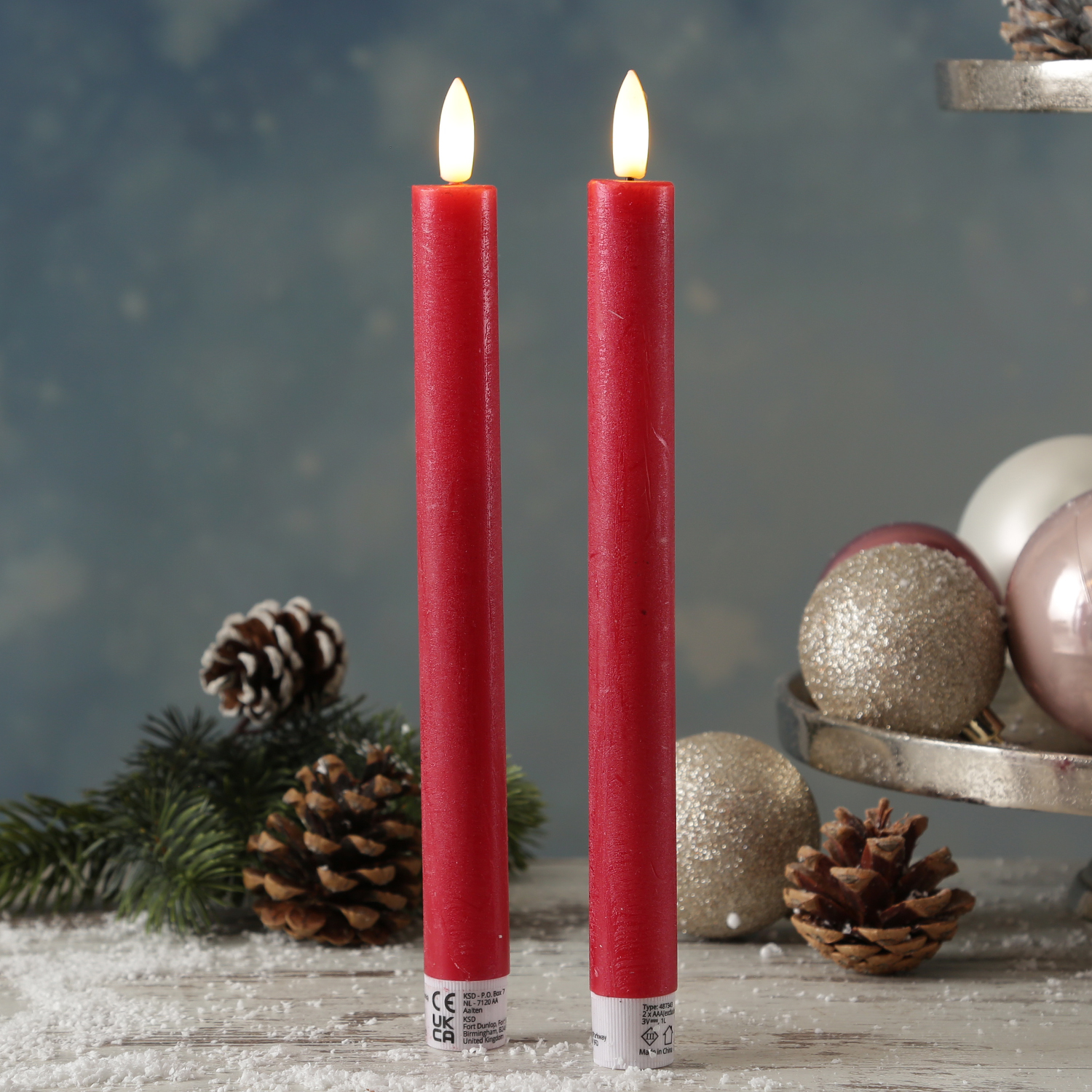 LED Stabkerzen LINA - Rustik-Optik - Echtwachs - 3D Flamme - H: 24cm - Timer - rot - 2er Set LED Stabkerzen LINA - Rustik-Optik - Echtwachs - 3D Flamme - H: 24cm - Timer - rot - 2er Set