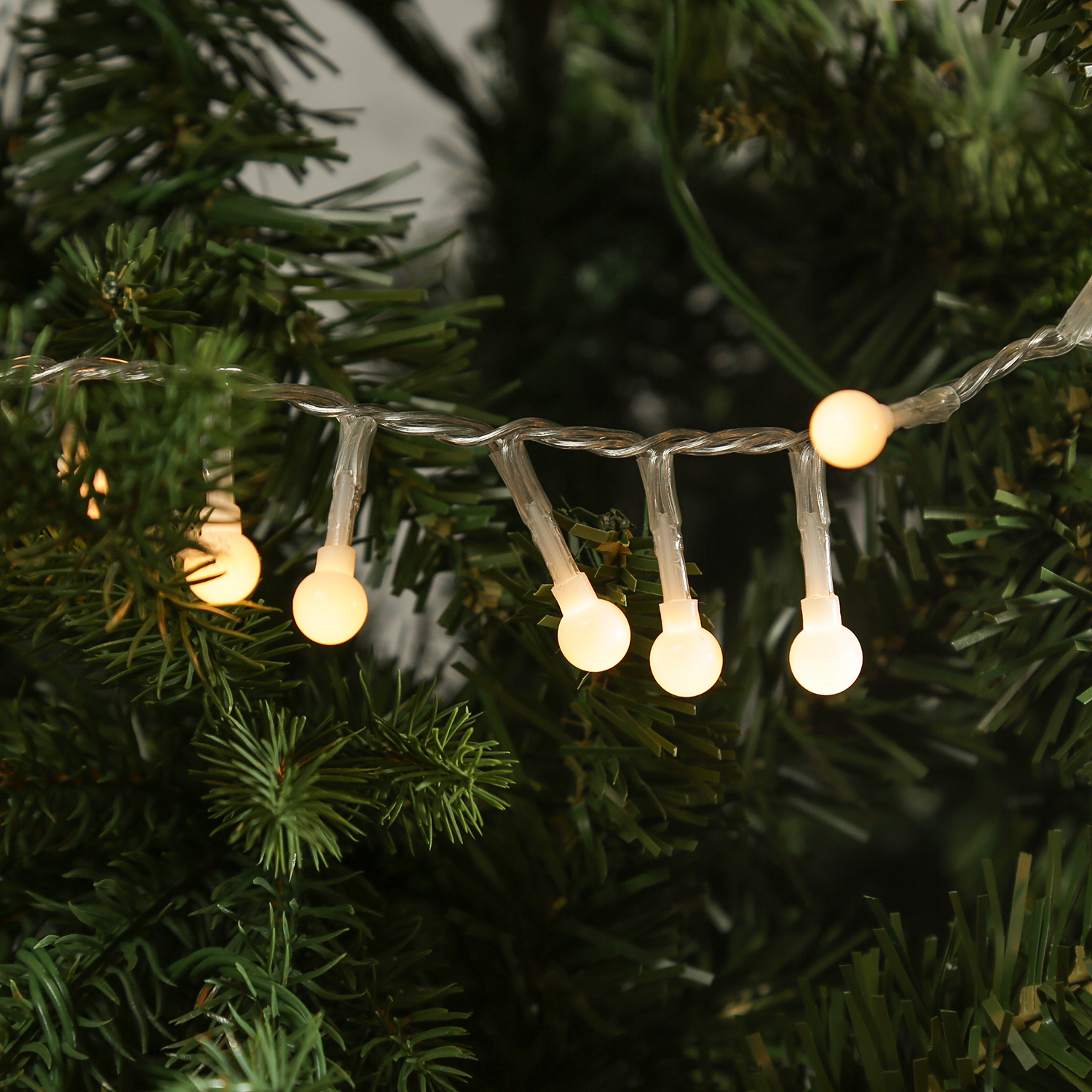 LED Lichterkette BERRY TWINKLE - 350 weiße Mini Kugeln - 8 Funktionen - Timer - L: 7,5m LED Lichterkette BERRY TWINKLE - 350 weiße Mini Kugeln - 8 Funktionen - Timer - L: 7,5m