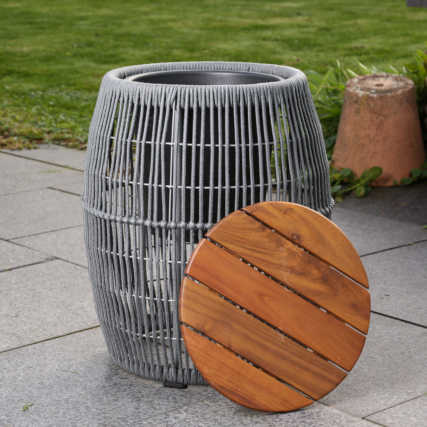 Garten Beistelltisch - integrierter Behälter - Kunststoffseil - H: 49cm - D: 40cm - grau