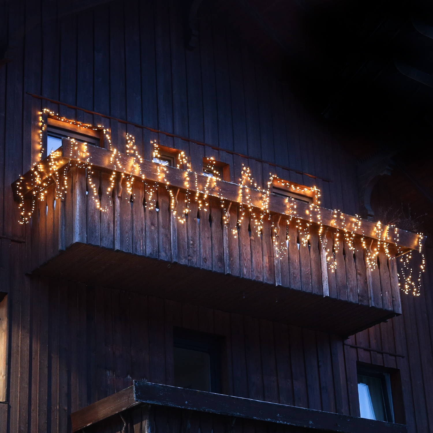 LED Lichterkette - Weihnachtslichterkette - 500 bernstein LED - L: 11m - 8 Modi/ Timer - für Außen