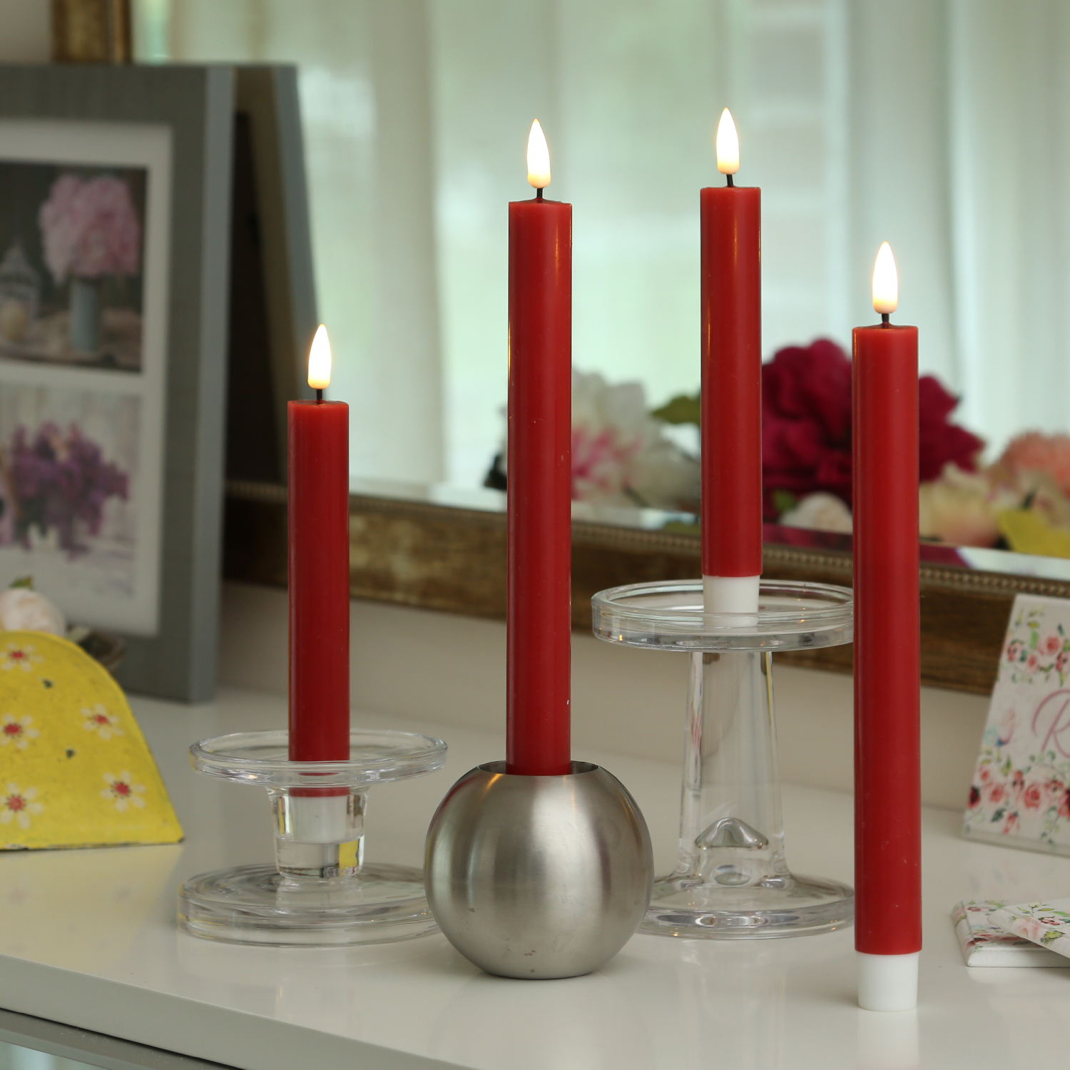 LED Stabkerzen MIA - Echtwachs - realistische 3D Flamme - H: 24cm - Batteriebetrieb - rot - 2 Stk LED Stabkerzen MIA - Echtwachs - realistische 3D Flamme - H: 24cm - Batteriebetrieb - rot - 2 Stk