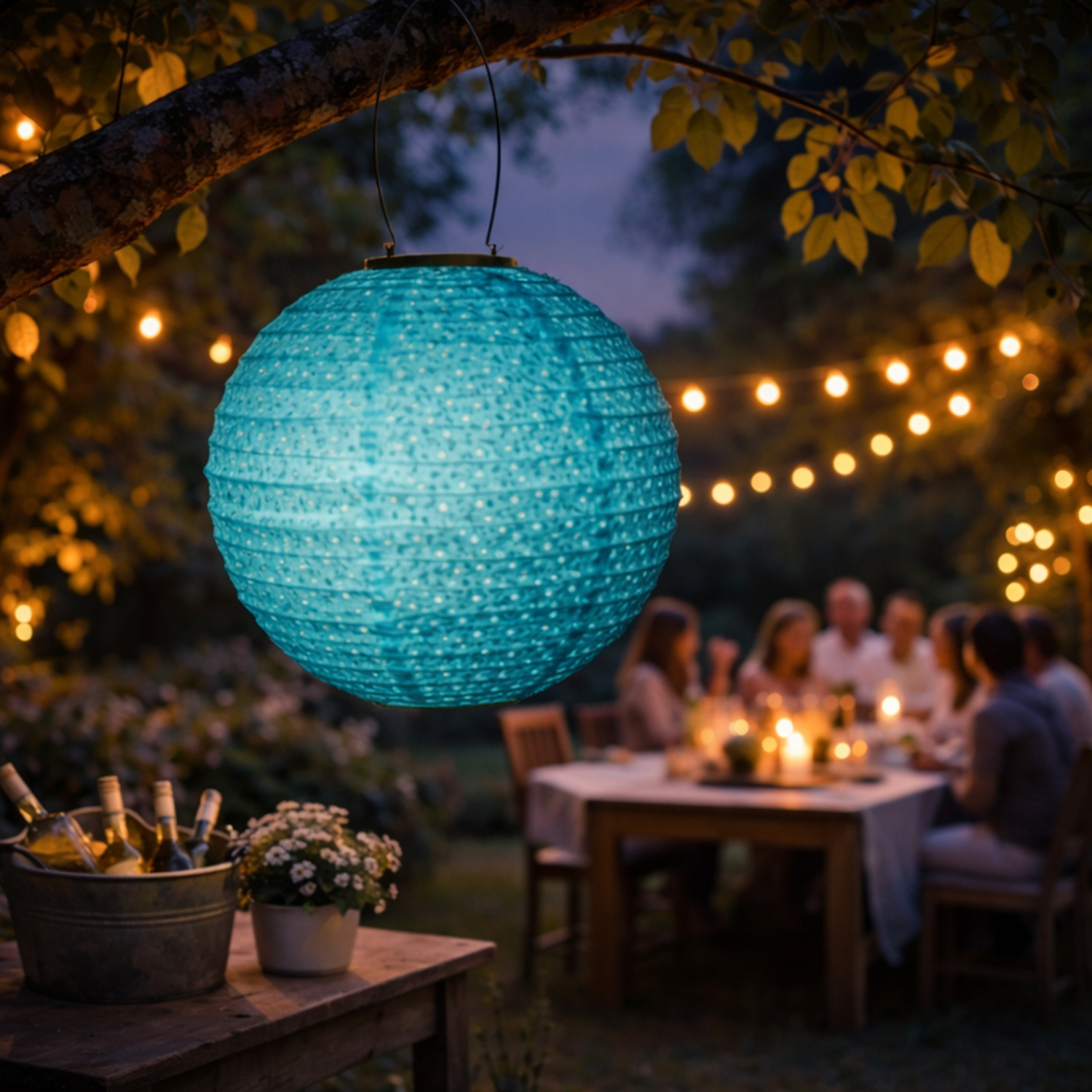 LED Solar Lampion - mit Blumenmuster - warmweiße LED - H: 25cm - D: 25cm - Lichtsensor - blau