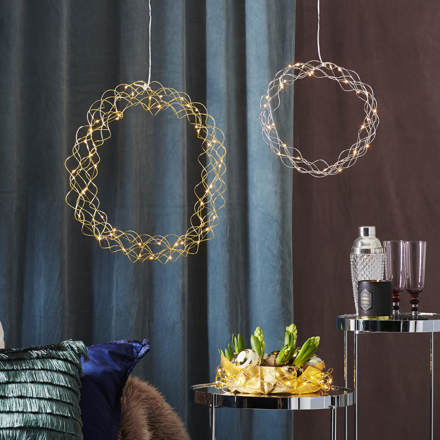 LED-Kranz "Curly" - 30 warmweiße LED - D: 30cm - Material: Metall - gold LED-Kranz "Curly" - 30 warmweiße LED - D: 30cm - Material: Metall - gold