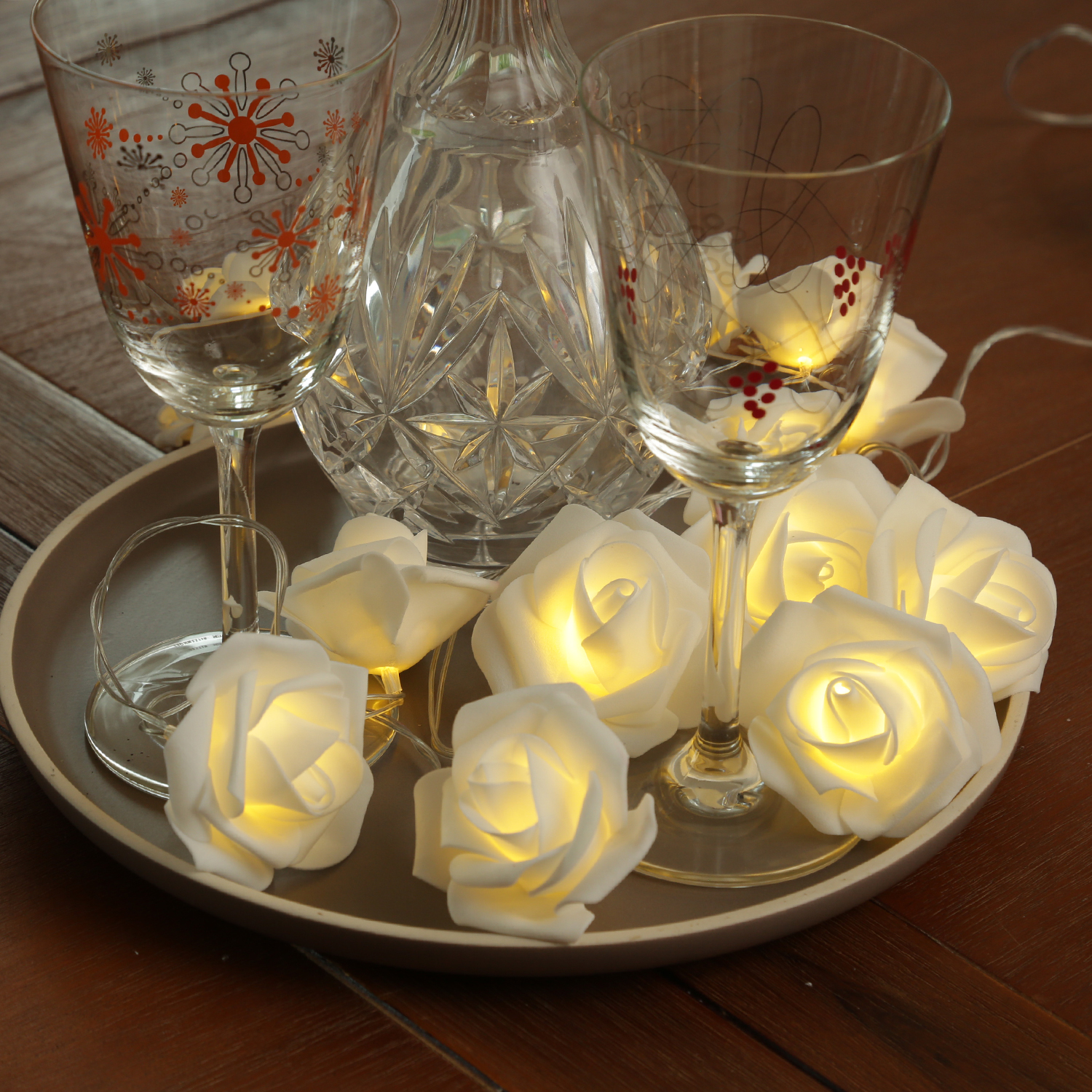 LED Lichterkette Rosen - 10 leuchtende Rosen - Timer - Batteriebetrieb - L: 1,8m - für Innen - weiß