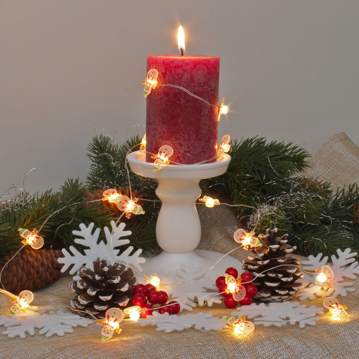 LED Drahtlichterkette "Schneemann" - 20 warmweiße LED - silberner Draht - L: 1,9m - Batteriebetrieb LED Drahtlichterkette "Schneemann" - 20 warmweiße LED - silberner Draht - L: 1,9m - Batteriebetrieb