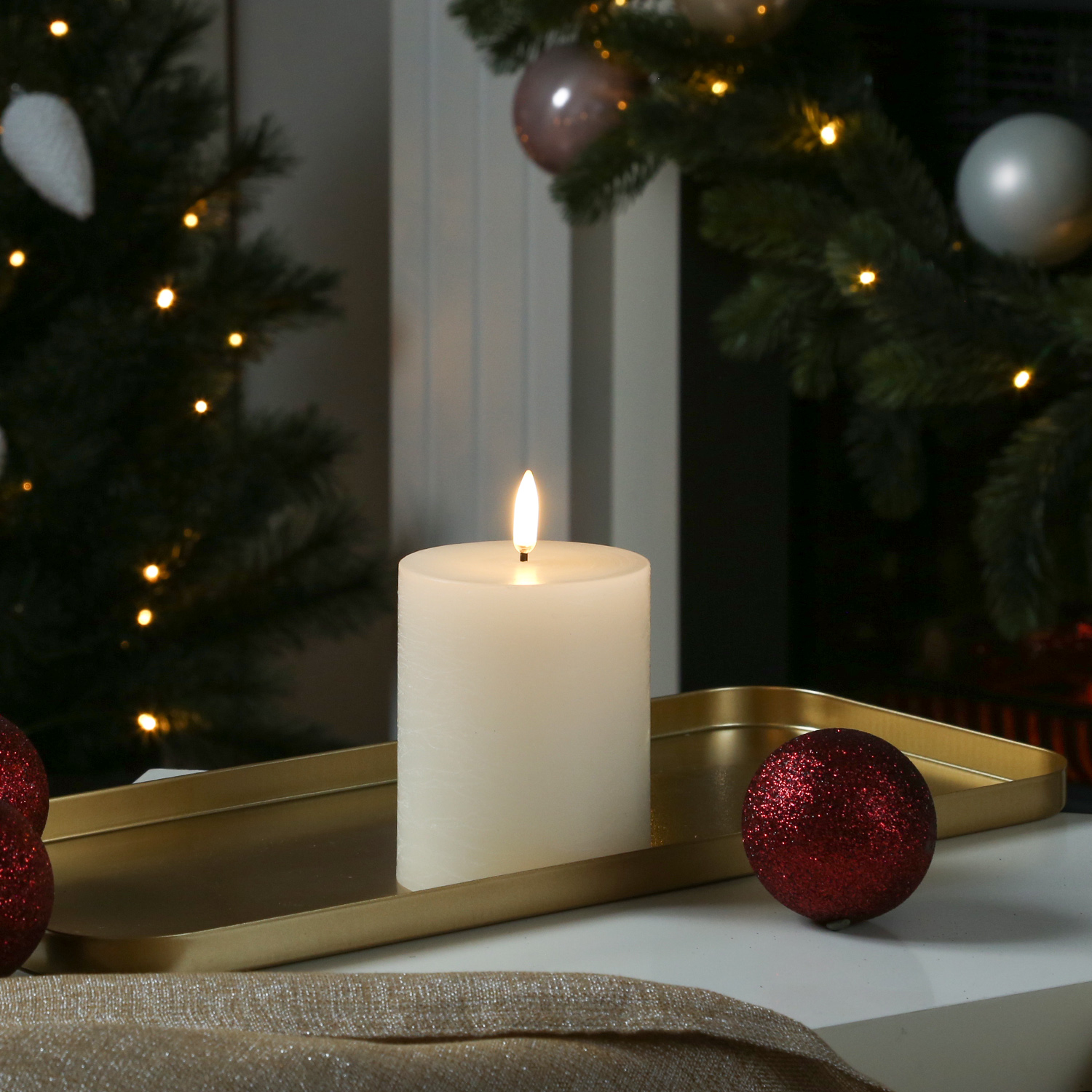 LED Kerze PIA - Rustik-Optik - Echtwachs - H: 10cm - D: 7,8cm - Timer - bis zu 1000 Std. - creme LED Kerze PIA - Rustik-Optik - Echtwachs - H: 10cm - D: 7,8cm - Timer - bis zu 1000 Std. - creme