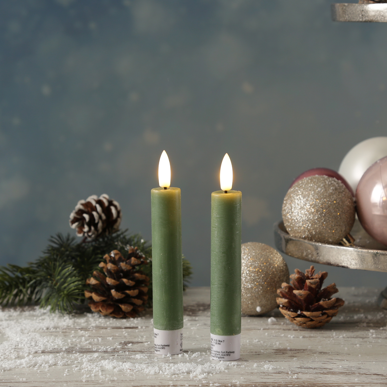 LED Stabkerzen LINA - Rustik-Optik - Echtwachs - 3D Flamme - H: 16cm - Timer - grün - 2er Set