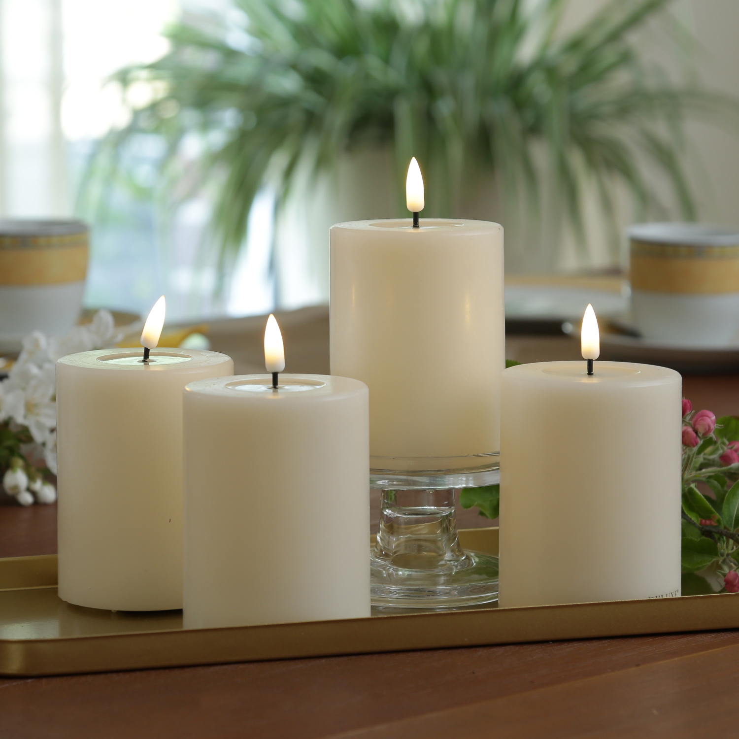 LED Kerzenset MIA - Echtwachs - H: 10cm/D: 7,5cm - mit Batterien/Fernbedienung - creme - 4er Set