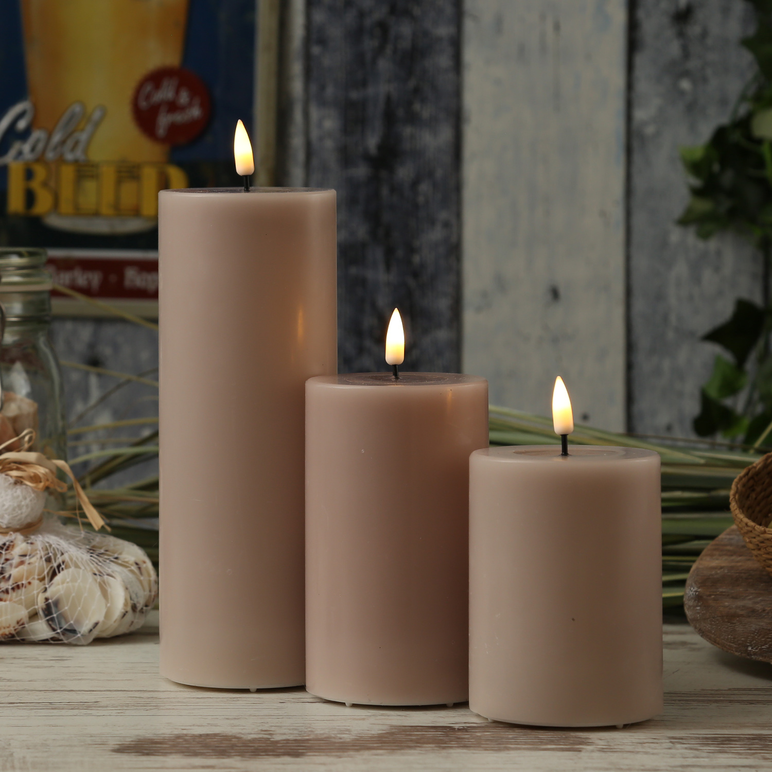 LED Stumpenkerze MIA - Echtwachs - realistische 3D Flamme - H: 10cm - D: 7,5cm - altrosa LED Stumpenkerze MIA - Echtwachs - realistische 3D Flamme - H: 10cm - D: 7,5cm - altrosa