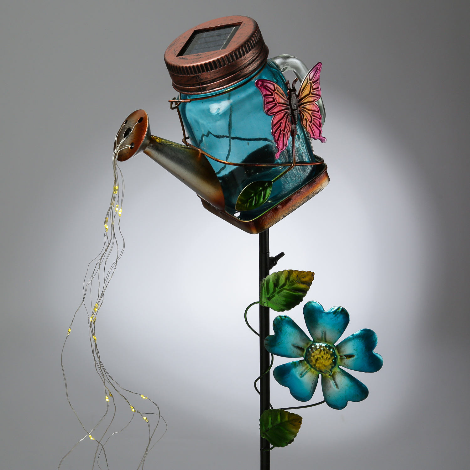 LED Solar Gießkanne mit Wasserfall Lichterkette - Solarglas mit Schmetterling - H: 80cm - Sensor