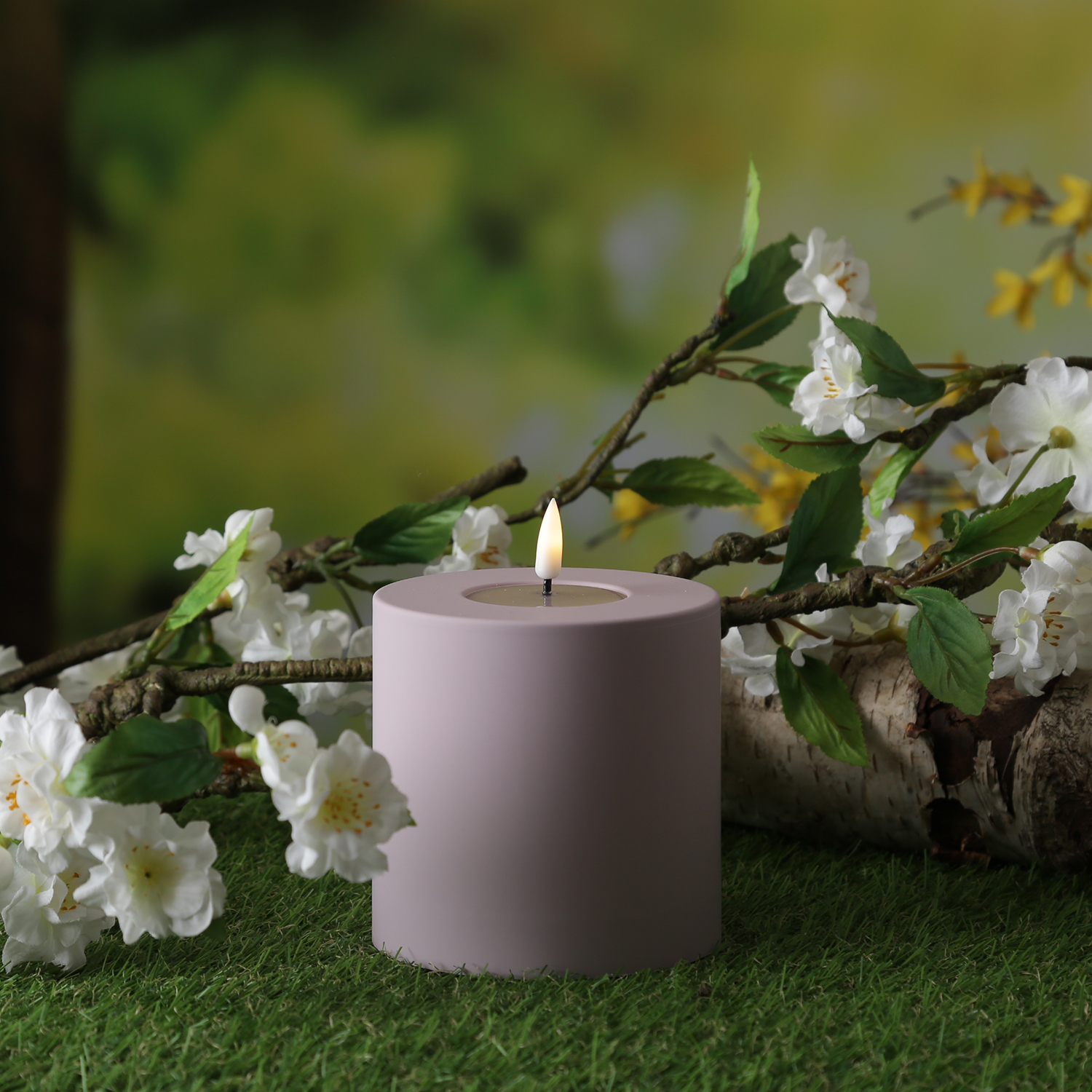 LED Stumpenkerze MIA - Kunststoff - realistische 3D Flamme - H: 10cm - f. Außen - flieder/lila LED Stumpenkerze MIA - Kunststoff - realistische 3D Flamme - H: 10cm - f. Außen - flieder/lila