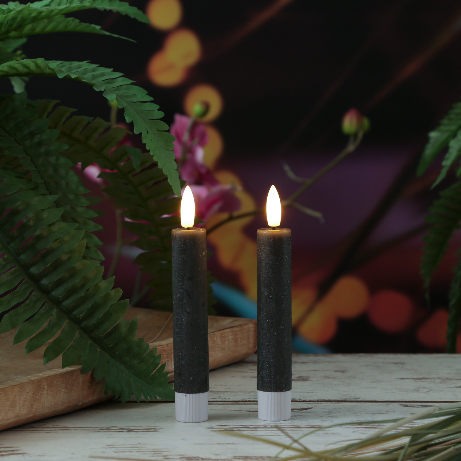 LED Stabkerzen LINA - Rustik-Optik - Echtwachs - 3D Flamme - H: 14cm - Timer - grau - 2er Set LED Stabkerzen LINA - Rustik-Optik - Echtwachs - 3D Flamme - H: 14cm - Timer - grau - 2er Set