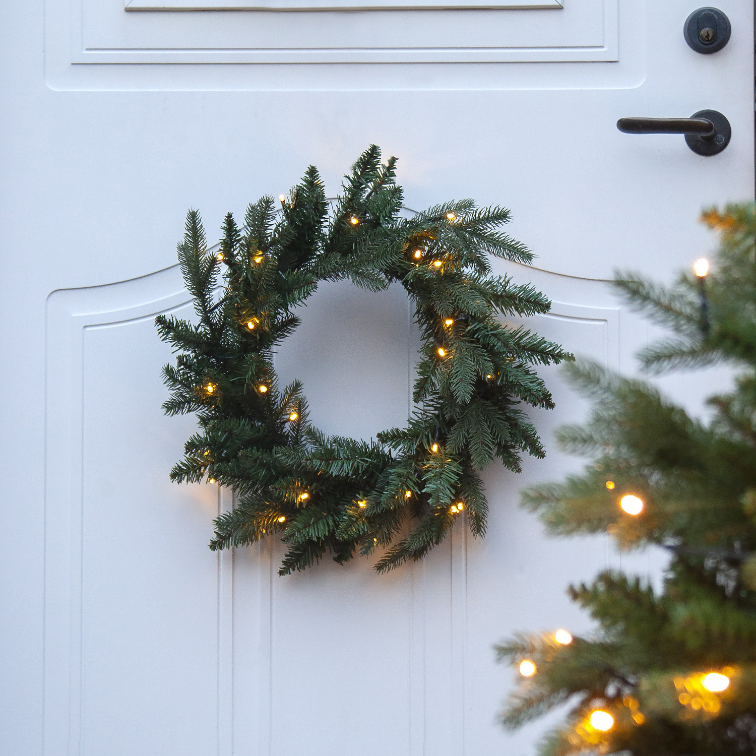 LED Tannenkranz - 30 warmweiße LED - D: 45cm - für Außen - Batterie - Dämmerungssensor LED Tannenkranz - 30 warmweiße LED - D: 45cm - für Außen - Batterie - Dämmerungssensor