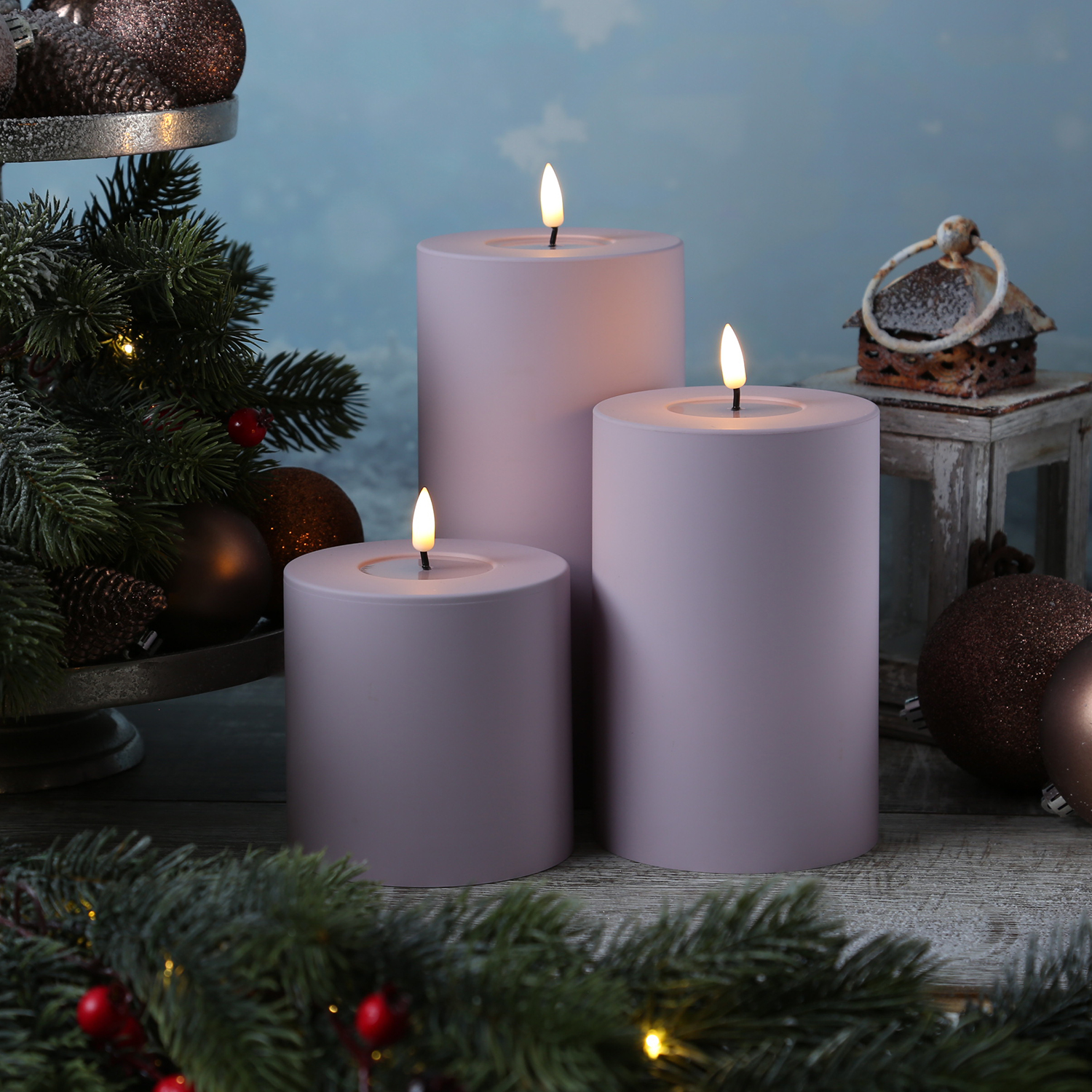 LED Stumpenkerze MIA - Kunststoff - realistische 3D Flamme - H: 20cm - f. Außen - flieder/lila LED Stumpenkerze MIA - Kunststoff - realistische 3D Flamme - H: 20cm - f. Außen - flieder/lila