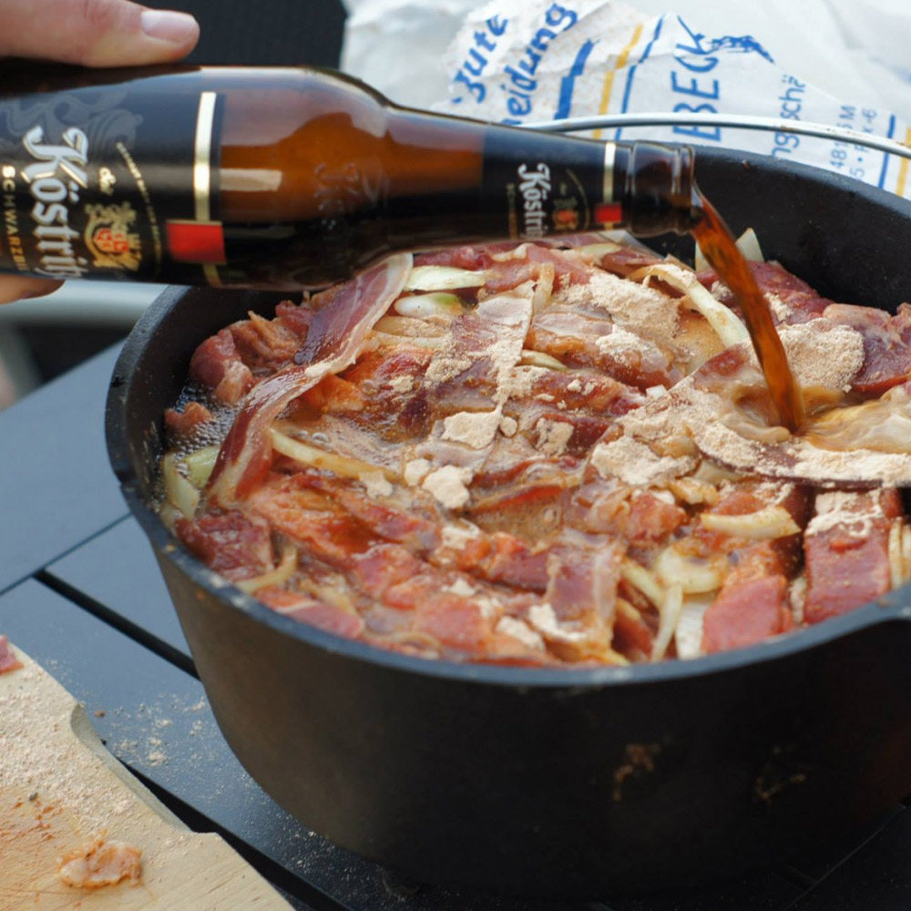 Camp Chef Classic Dutch Oven Topf 8" (20cm) - Feuertopf aus Gusseisen - mit Füßen