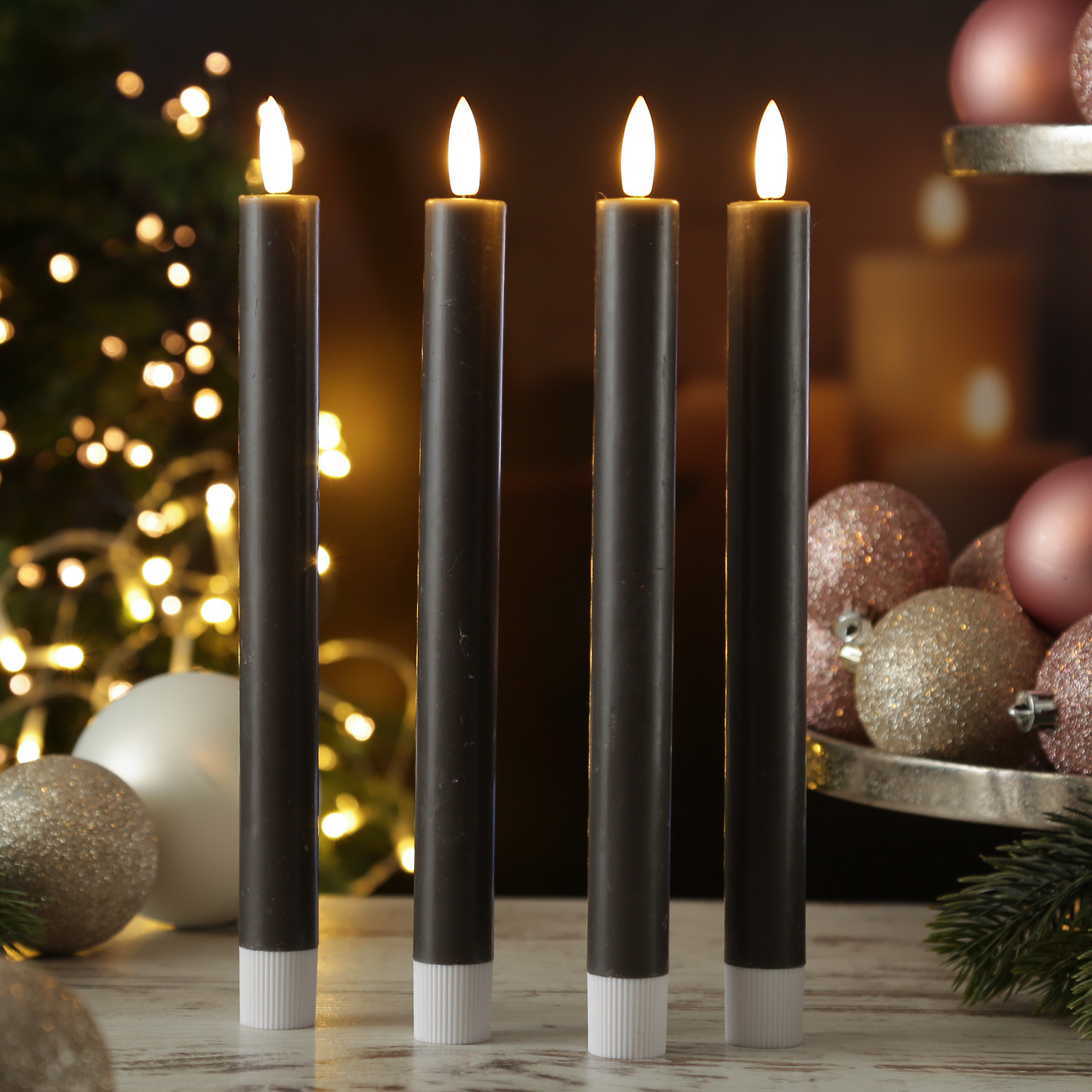 LED Stabkerzen LISA - Echtwachs - mit Ladestation - inkl. Fernbedienung - H: 25cm - grau - 4er Set LED Stabkerzen LISA - Echtwachs - mit Ladestation - inkl. Fernbedienung - H: 25cm - grau - 4er Set