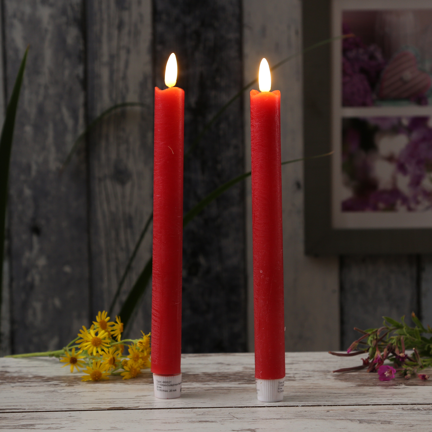 LED Stabkerzen Flamme - Echtwachs - flackernde warmweiße LED - H: 25cm - Timer - rot - 2er Set LED Stabkerzen Flamme - Echtwachs - flackernde warmweiße LED - H: 25cm - Timer - rot - 2er Set