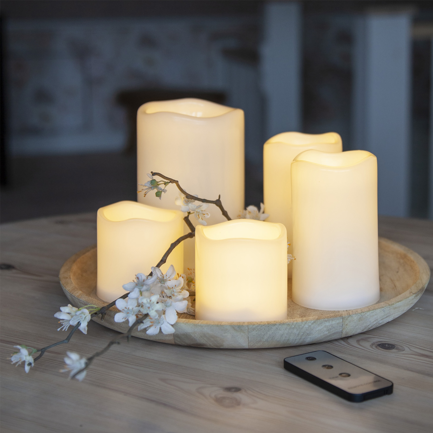 LED Kerzenset Paul - flackernde LED - Batteriebetrieb - Timer - Fernbedienung - für Außen - 5er Set LED Kerzenset Paul - flackernde LED - Batteriebetrieb - Timer - Fernbedienung - für Außen - 5er Set