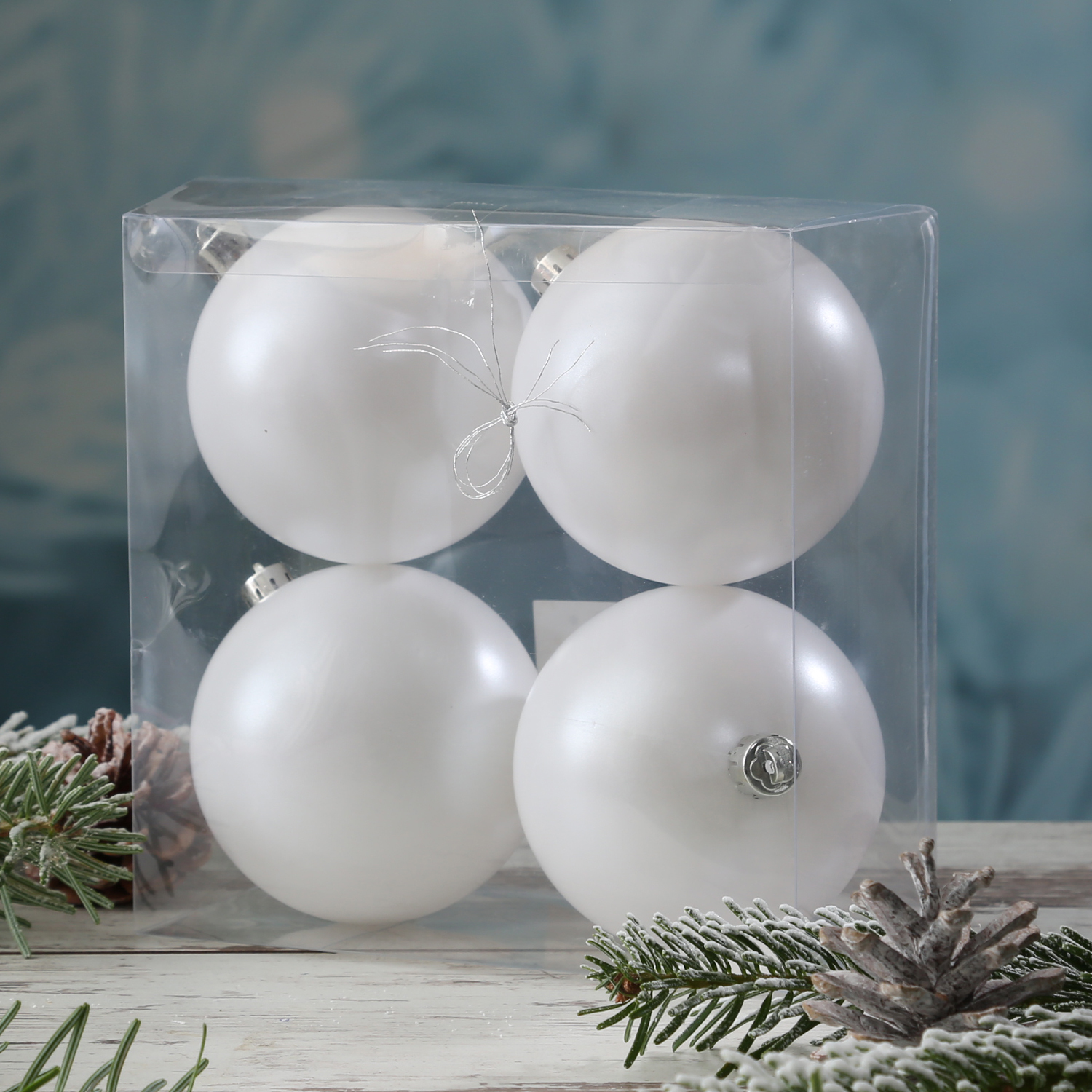 Christbaumkugel - Weihnachtsbaumkugel - bruchfest - D: 10cm - glänzend und matt - weiß - 4er Set Christbaumkugel - Weihnachtsbaumkugel - bruchfest - D: 10cm - glänzend und matt - weiß - 4er Set