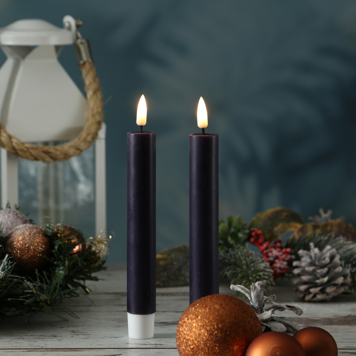 LED Stabkerzen MIA - Echtwachs - realistische 3D Flamme - H: 15cm - dunkellila - 2 Stk. LED Stabkerzen MIA - Echtwachs - realistische 3D Flamme - H: 15cm - dunkellila - 2 Stk.