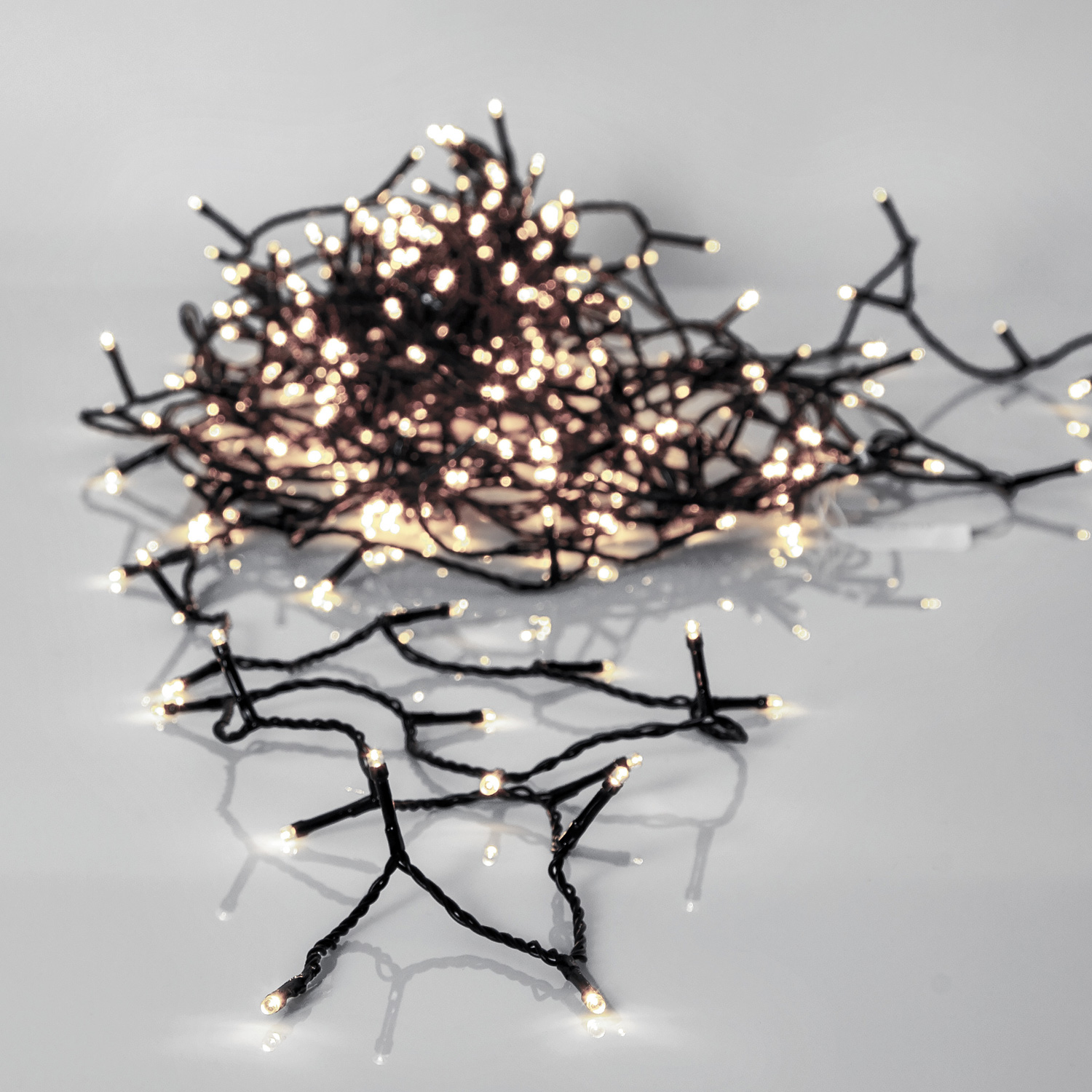 LED Lichterkette - Serie LED - outdoor - 360 kaltweiße LED - L: 25,2m - schwarzes Kabel LED Lichterkette - Serie LED - outdoor - 360 kaltweiße LED - L: 25,2m - schwarzes Kabel