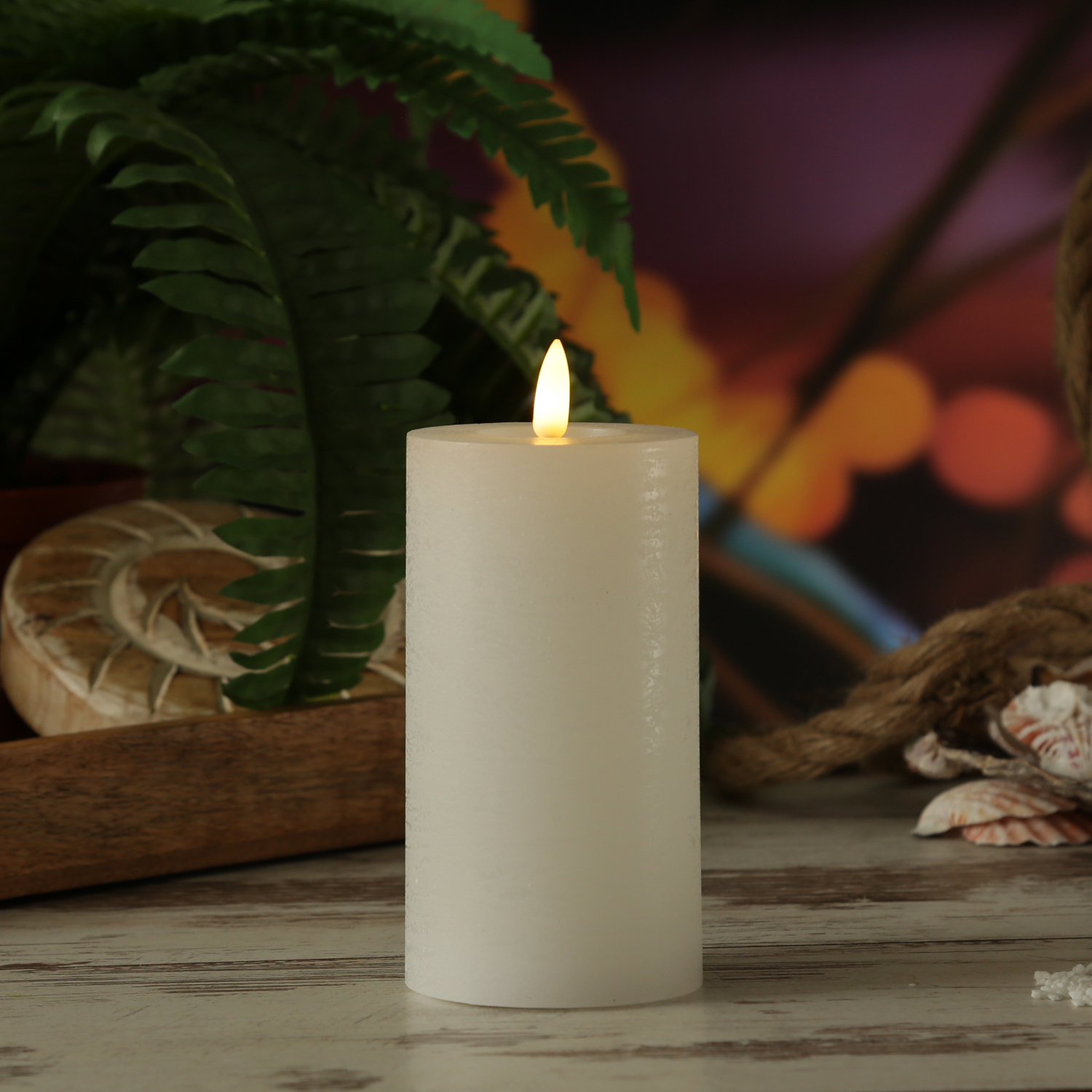 LED Kerze LINA - Rustik-Optik - Echtwachs - 3D Flamme - H: 15cm - D: 7cm - Batterie - Timer - weiß LED Kerze LINA - Rustik-Optik - Echtwachs - 3D Flamme - H: 15cm - D: 7cm - Batterie - Timer - weiß