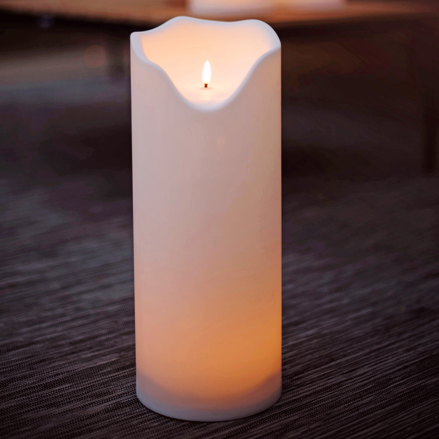 LED  XXL Stumpenkerze Flamme - Kunststoff - flackernde 3D Flamme - H: 40cm - Timer - f. Außen - weiß LED  XXL Stumpenkerze Flamme - Kunststoff - flackernde 3D Flamme - H: 40cm - Timer - f. Außen - weiß