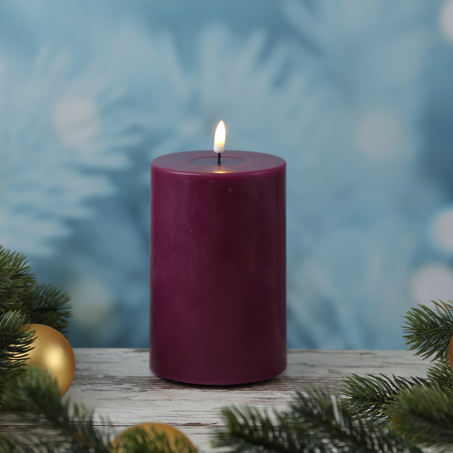 LED Stumpenkerze MIA - Echtwachs - realistische 3D Flamme - H: 15cm - D: 10cm - beere LED Stumpenkerze MIA - Echtwachs - realistische 3D Flamme - H: 15cm - D: 10cm - beere